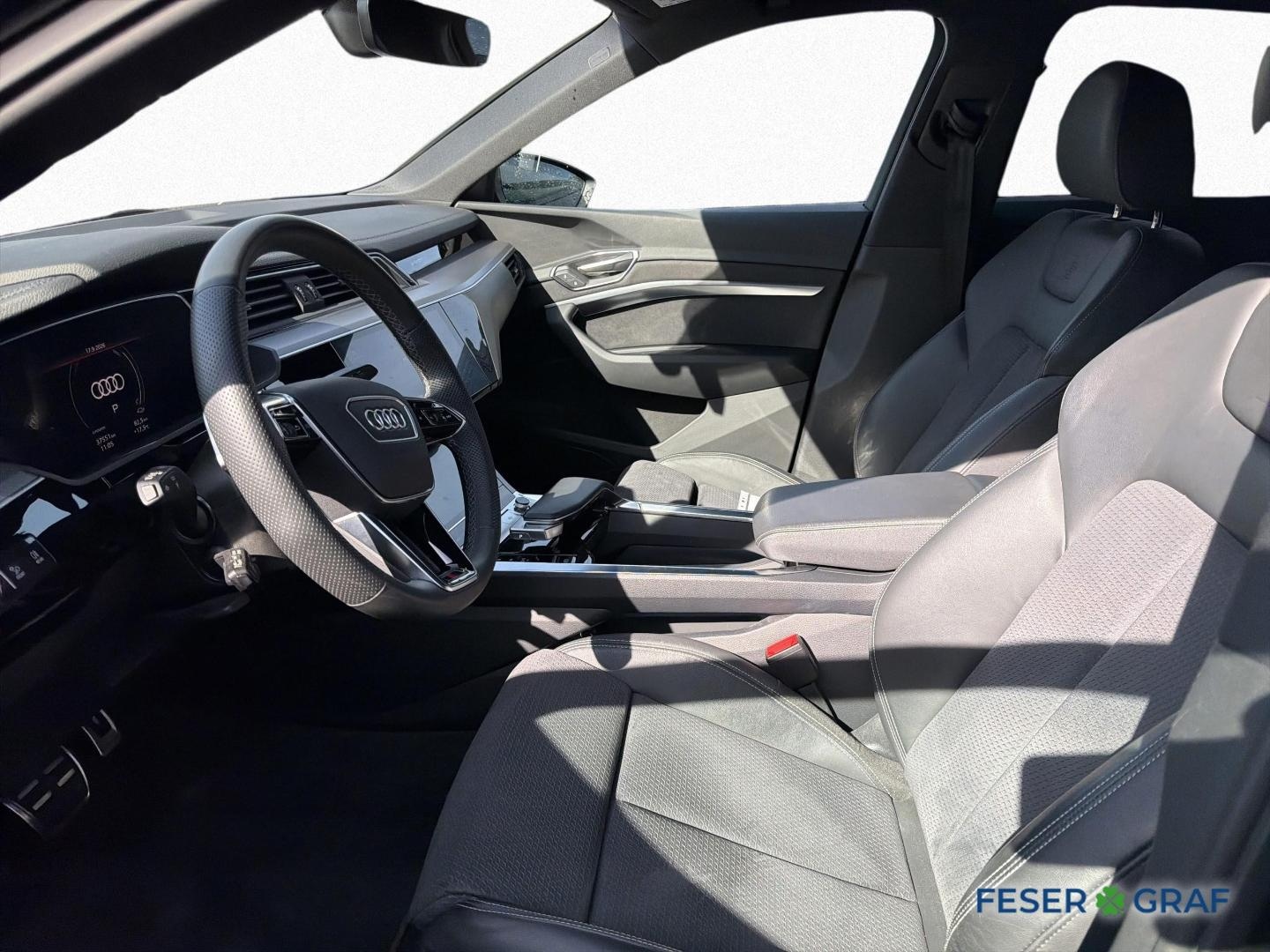 Bild über Audi Q8 Sportback e-tron advanced 50 e-tron quattro - für weitere Informationen kontaktieren Sie den Audi Partner