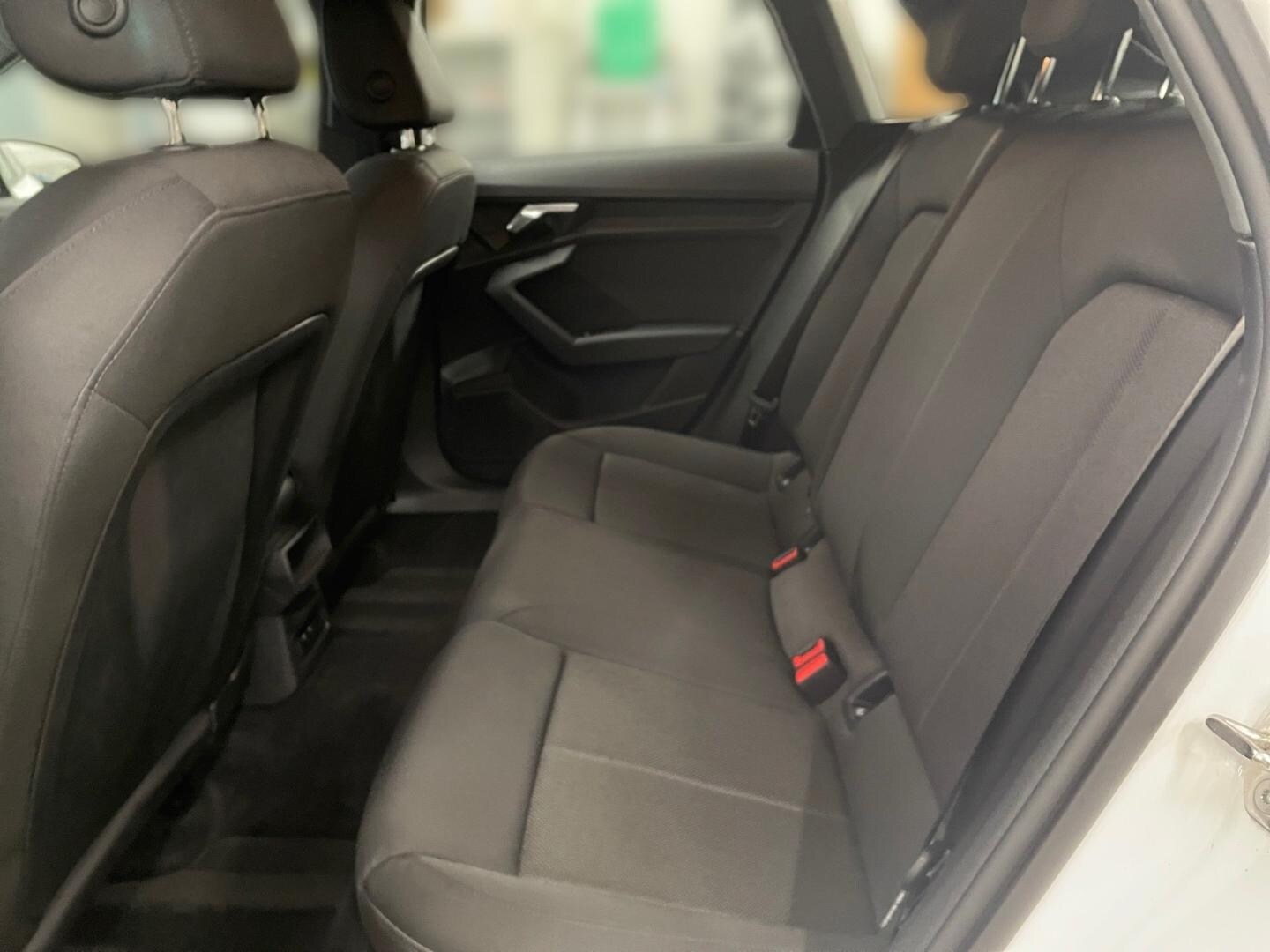 Bild über Audi A3 Sportback advanced 30 TFSI Schaltgetriebe - für weitere Informationen kontaktieren Sie den Audi Partner