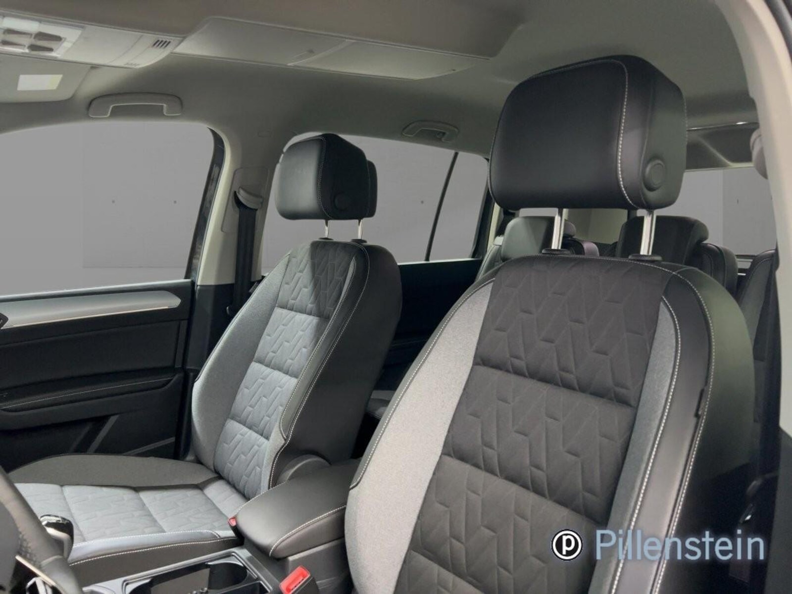Volkswagen Touran – Bild 6