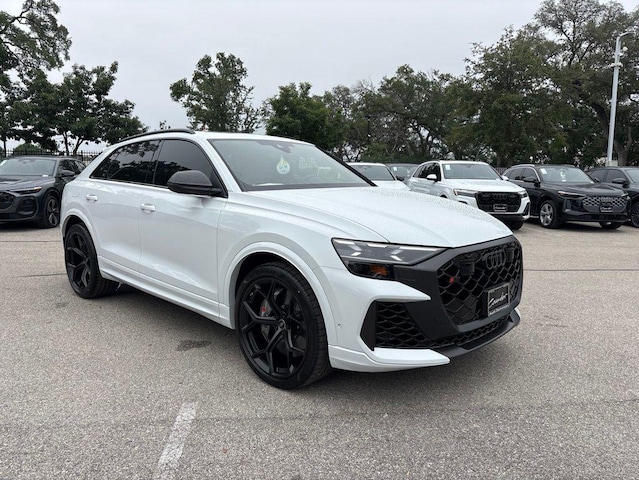 2026 Audi RS Q8 SUV performance