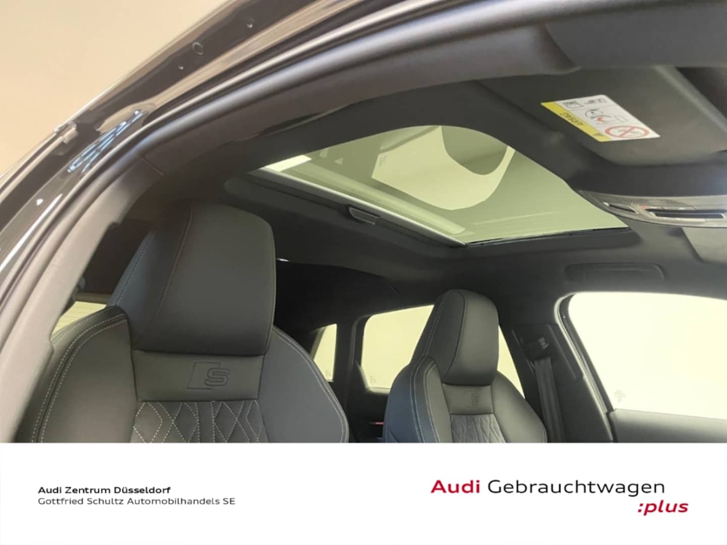 Bild über Audi S3 Sportback TFSI quattro S tronic - für weitere Informationen kontaktieren Sie den Audi Partner