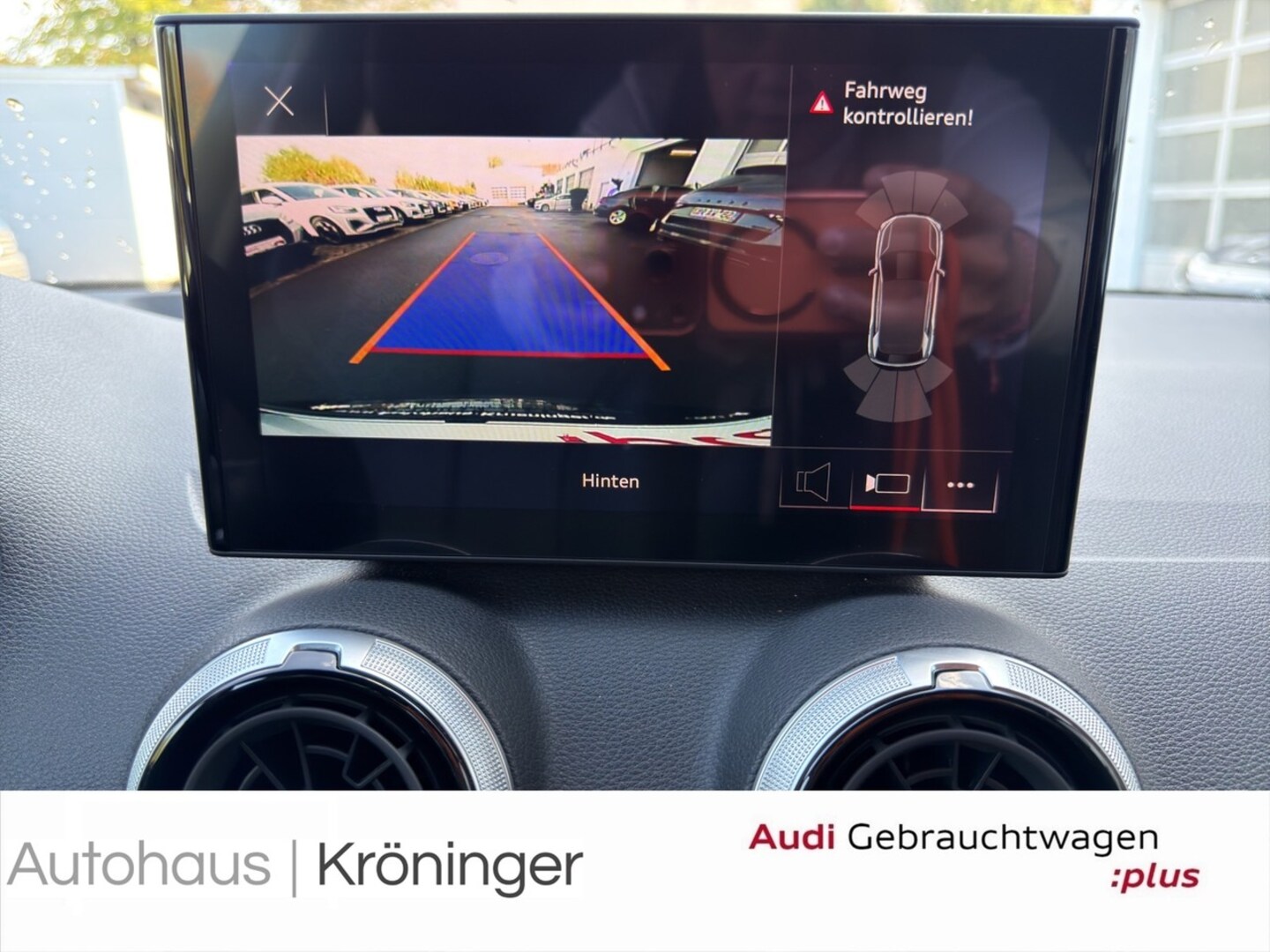 Bild über Audi Q2 advanced 35 TFSI 110(150) kW(PS) S tronic - für weitere Informationen kontaktieren Sie den Audi Partner