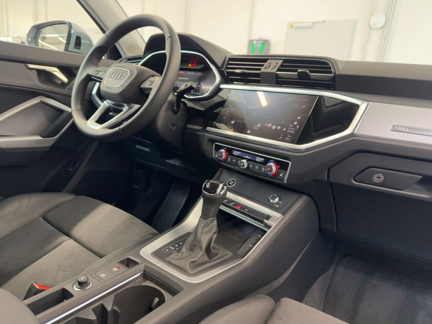 Bild über Audi Q3 TFSI 110 kW S tronic - für weitere Informationen kontaktieren Sie den Audi Partner