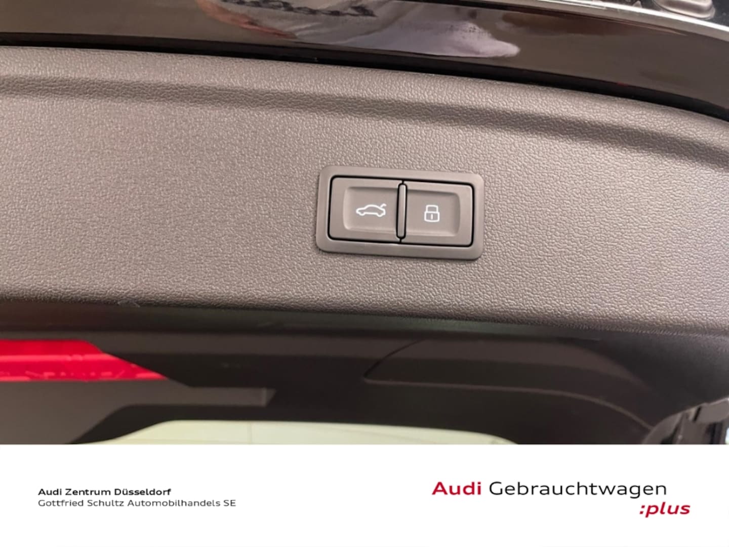 Bild über Audi S3 Sportback TFSI quattro S tronic - für weitere Informationen kontaktieren Sie den Audi Partner