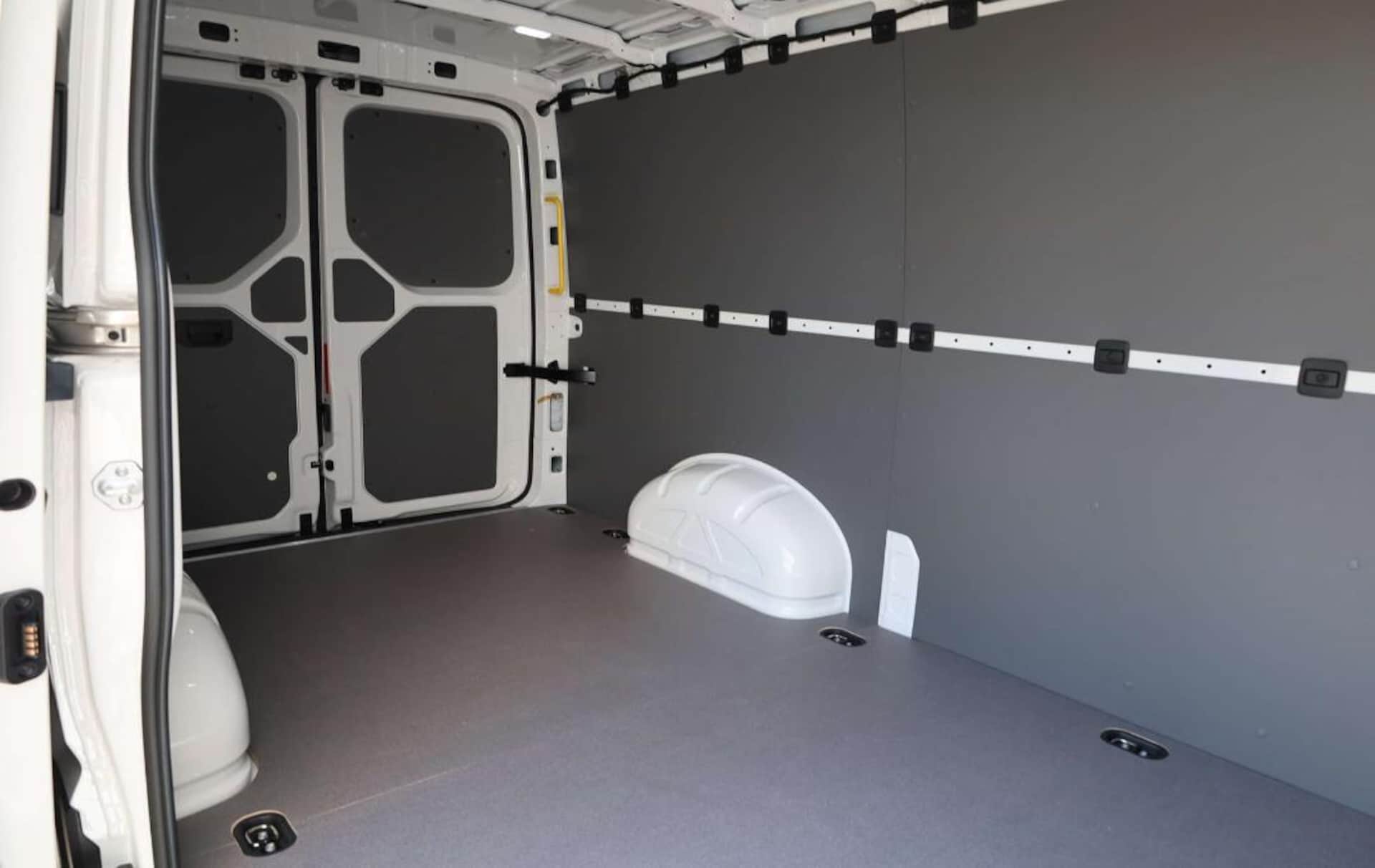 Volkswagen Crafter Kasten mittlerer Radstand