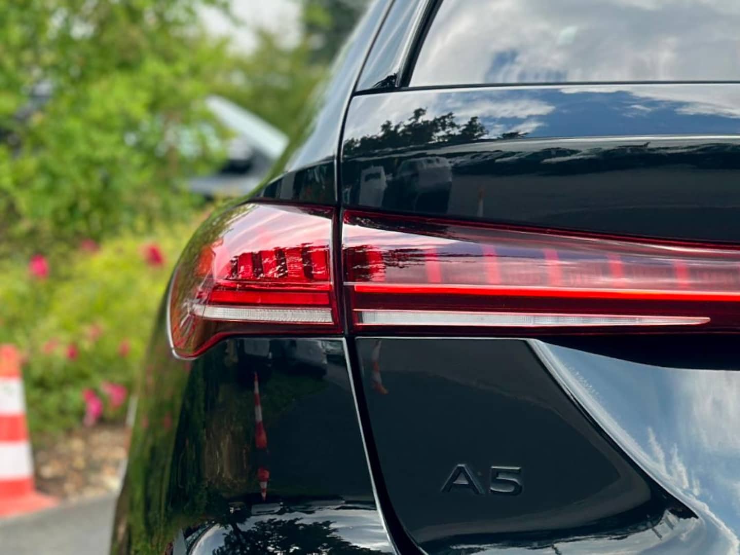 Bild über Audi A5 Avant TDI quattro 150 kW S tronic - für weitere Informationen kontaktieren Sie den Audi Partner