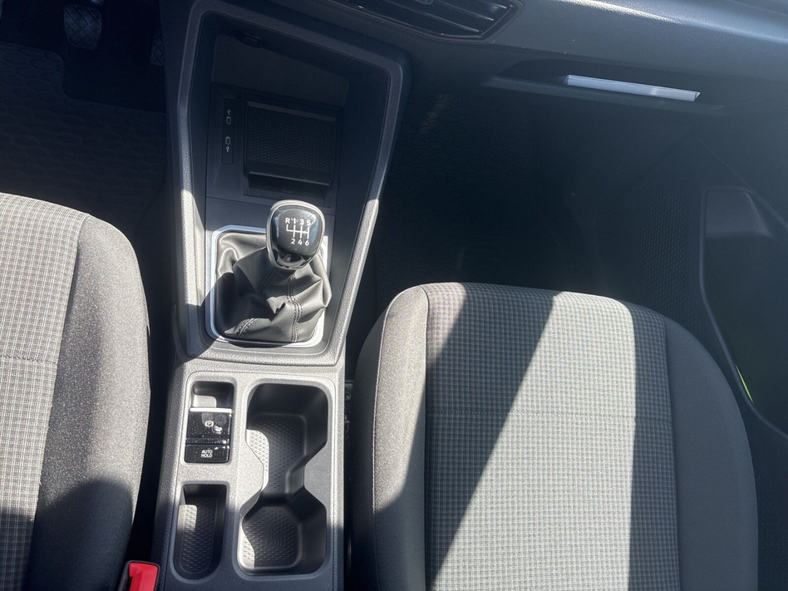 Volkswagen Caddy Cargo – Bild 15