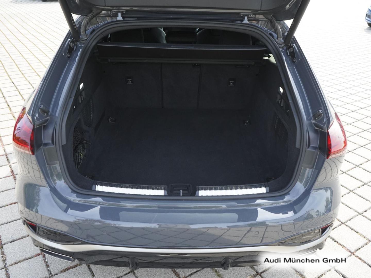 Bild über Audi A5 Avant TFSI 150 kW S tronic - für weitere Informationen kontaktieren Sie den Audi Partner