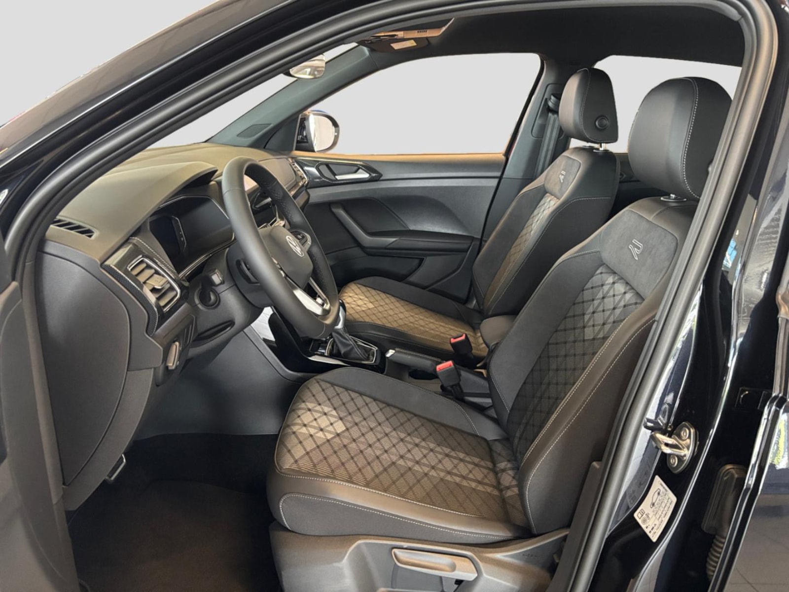 Volkswagen T-Cross – Bild 9