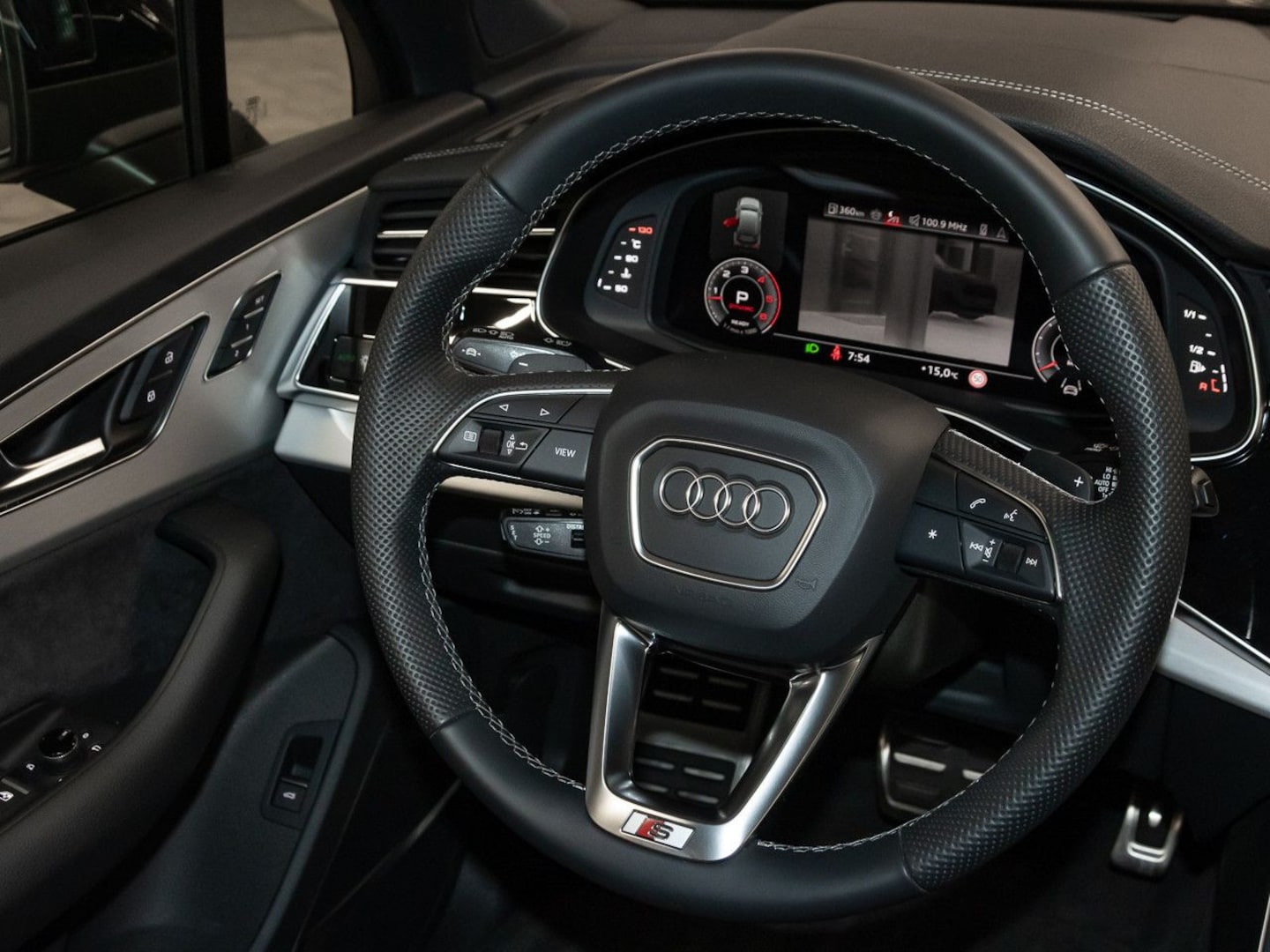 Bild über Audi Q7 SUV S line business TDI quattro 210 kW tiptronic - für weitere Informationen kontaktieren Sie den Audi Partner