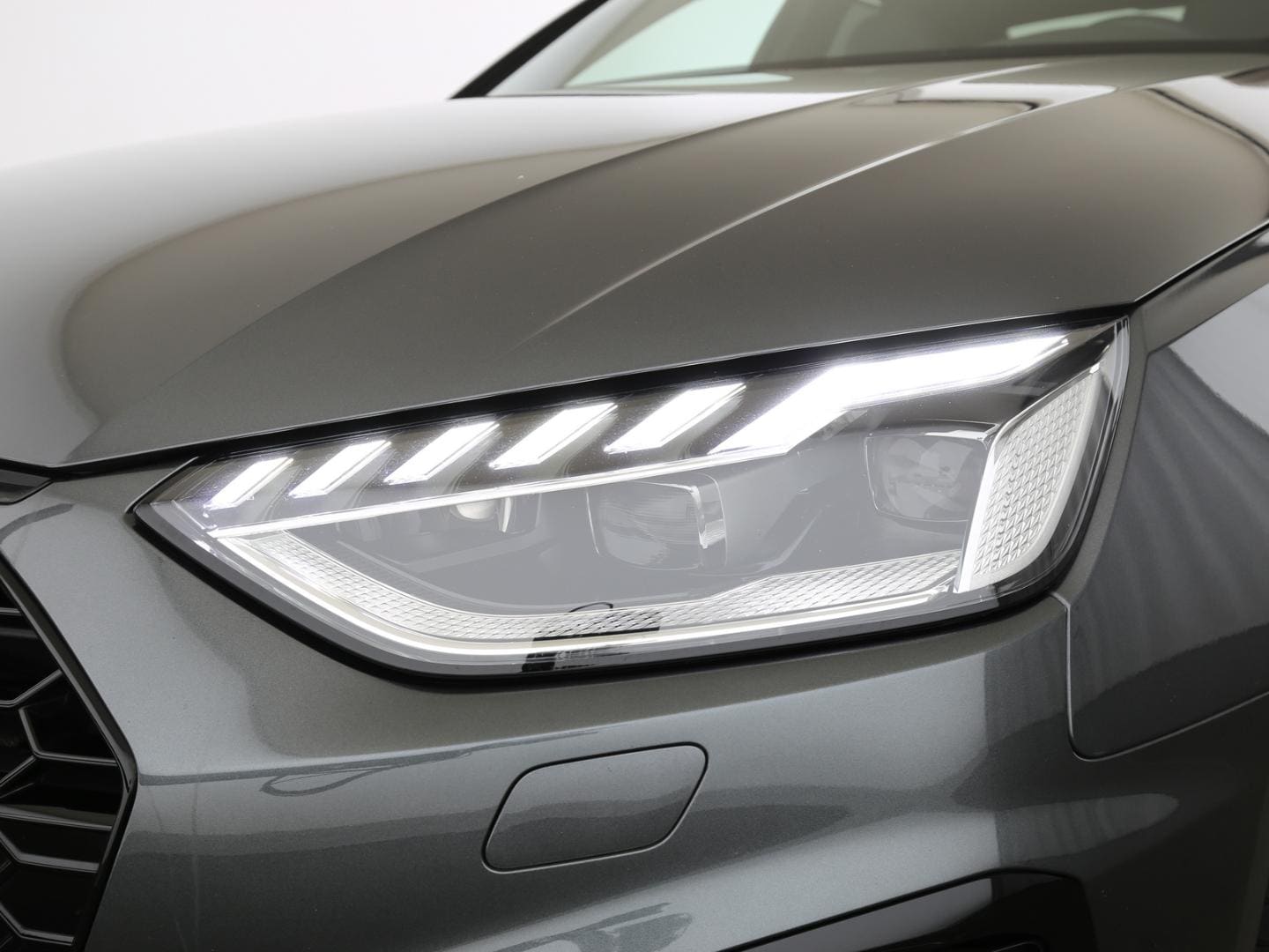Bild über Audi A4 Limousine S line 45 TFSI quattro S tronic - für weitere Informationen kontaktieren Sie den Audi Partner