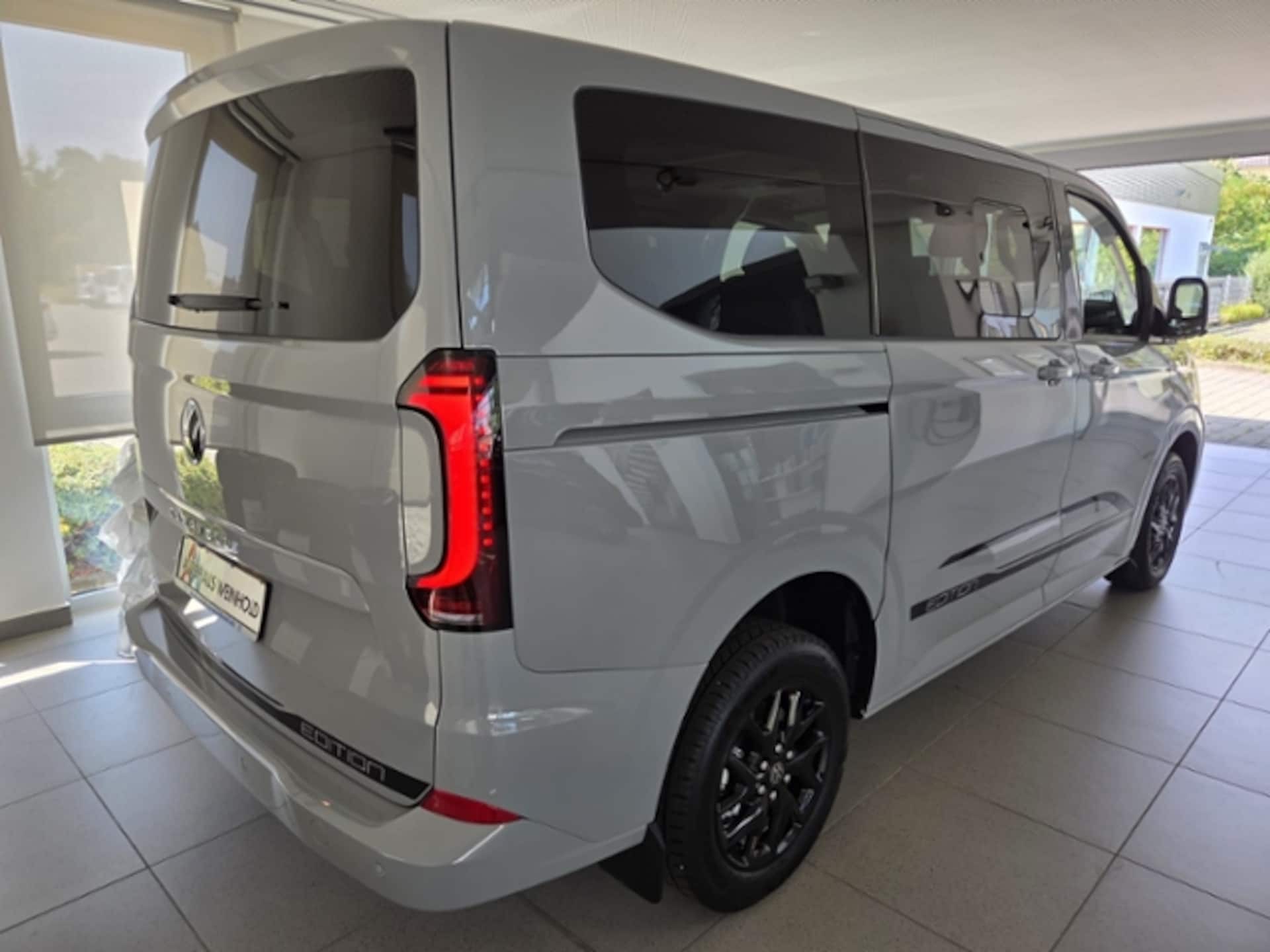 Volkswagen Caravelle Edition