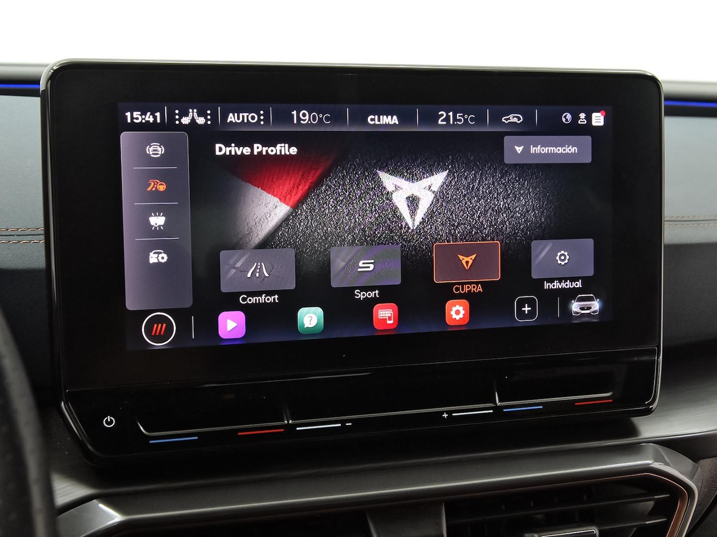 CUPRA Leon Sportstourer 2.0 TSI DSG 221 kW (300 CV) — photo 25