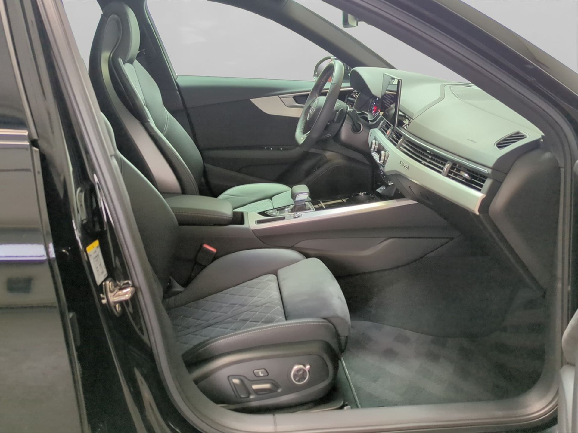 Audi A4 Avant S line