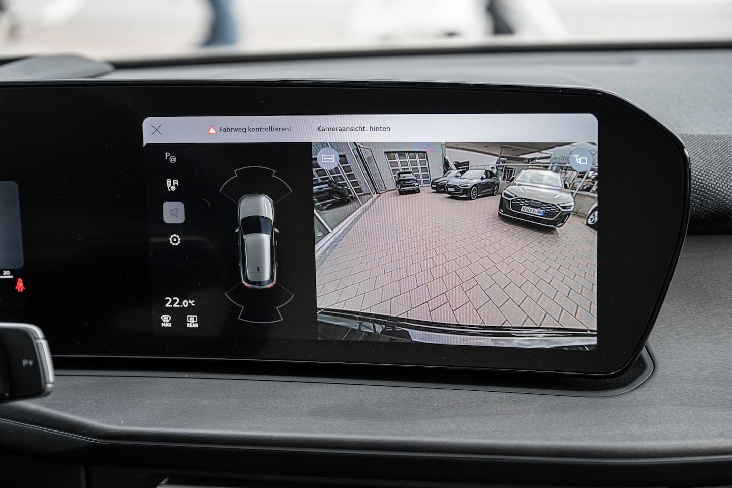 Bild über Audi Q3 SUV TFSI quattro 150 kW S tronic - für weitere Informationen kontaktieren Sie den Audi Partner