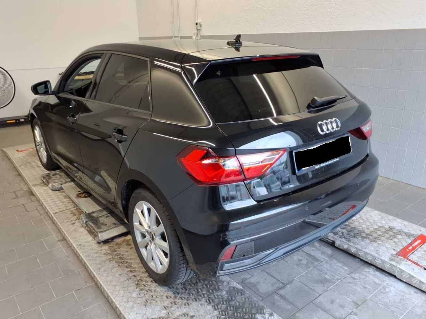 Bild über Audi A1 Sportback advanced 25 TFSI S tronic - für weitere Informationen kontaktieren Sie den Audi Partner