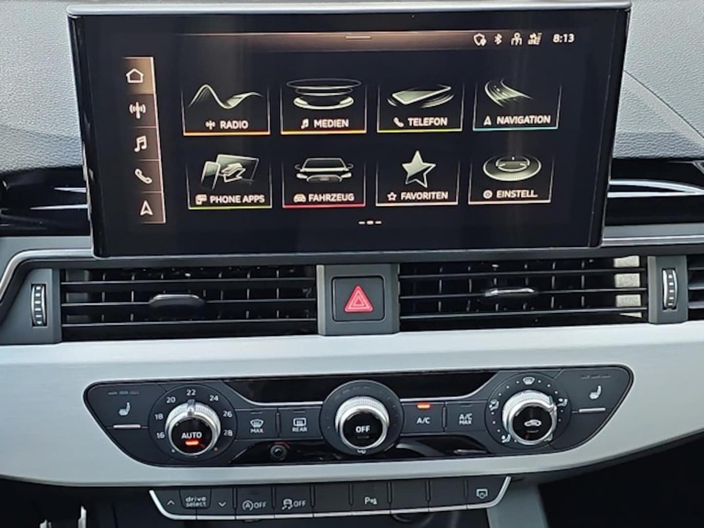 Bild über Audi A4 Avant S line 40 TFSI S tronic - für weitere Informationen kontaktieren Sie den Audi Partner