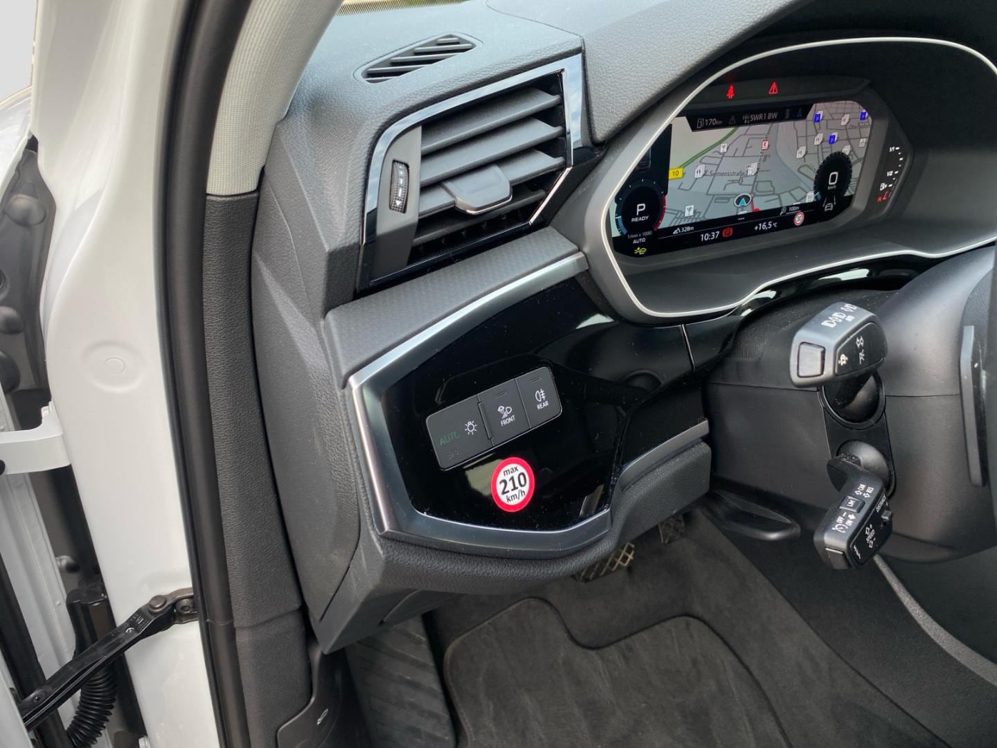 Bild über Audi Q3 Sportback TFSI quattro 140 kW S tronic - für weitere Informationen kontaktieren Sie den Audi Partner
