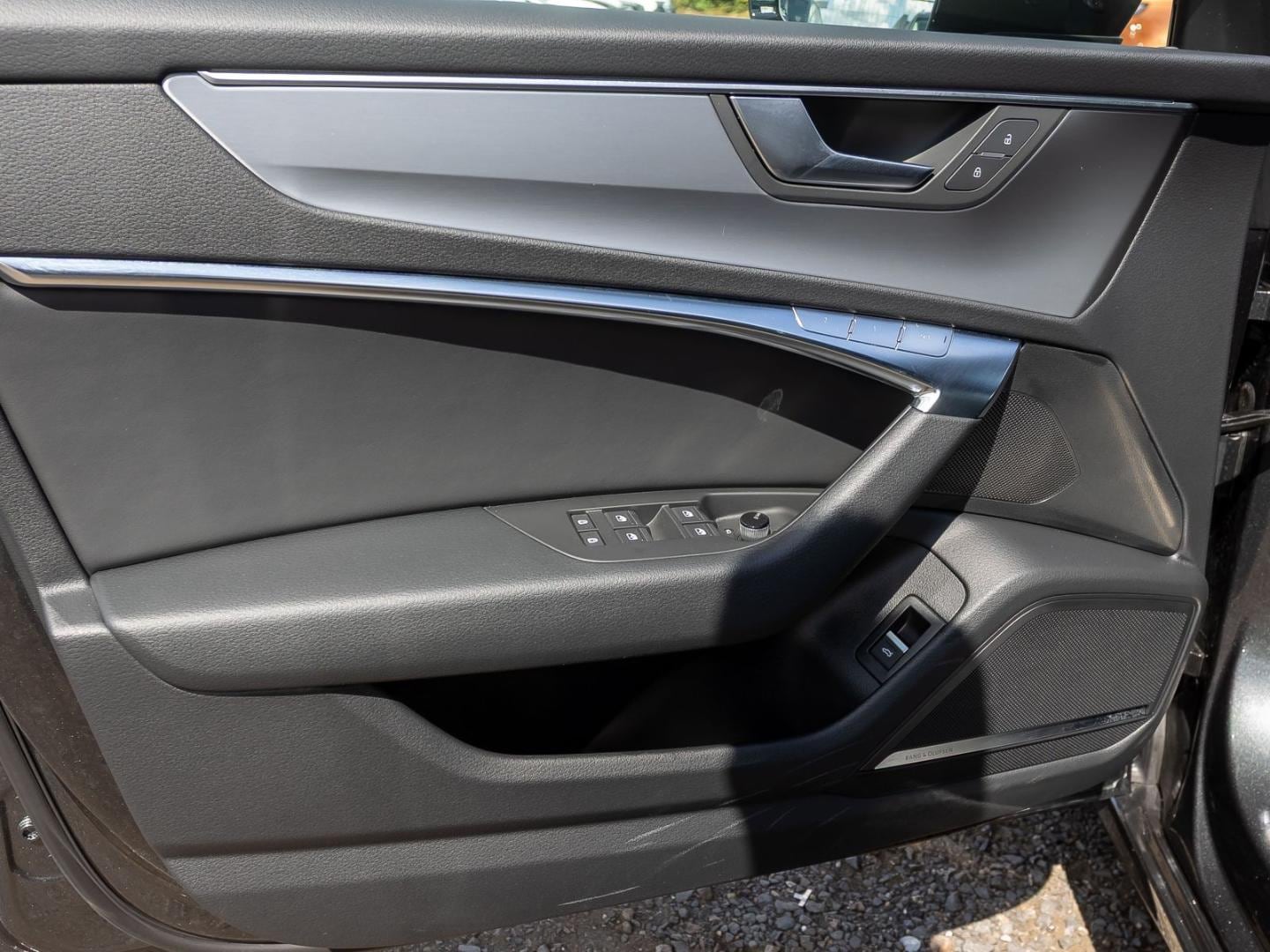 Bild über Audi S6 Avant TDI quattro tiptronic - für weitere Informationen kontaktieren Sie den Audi Partner