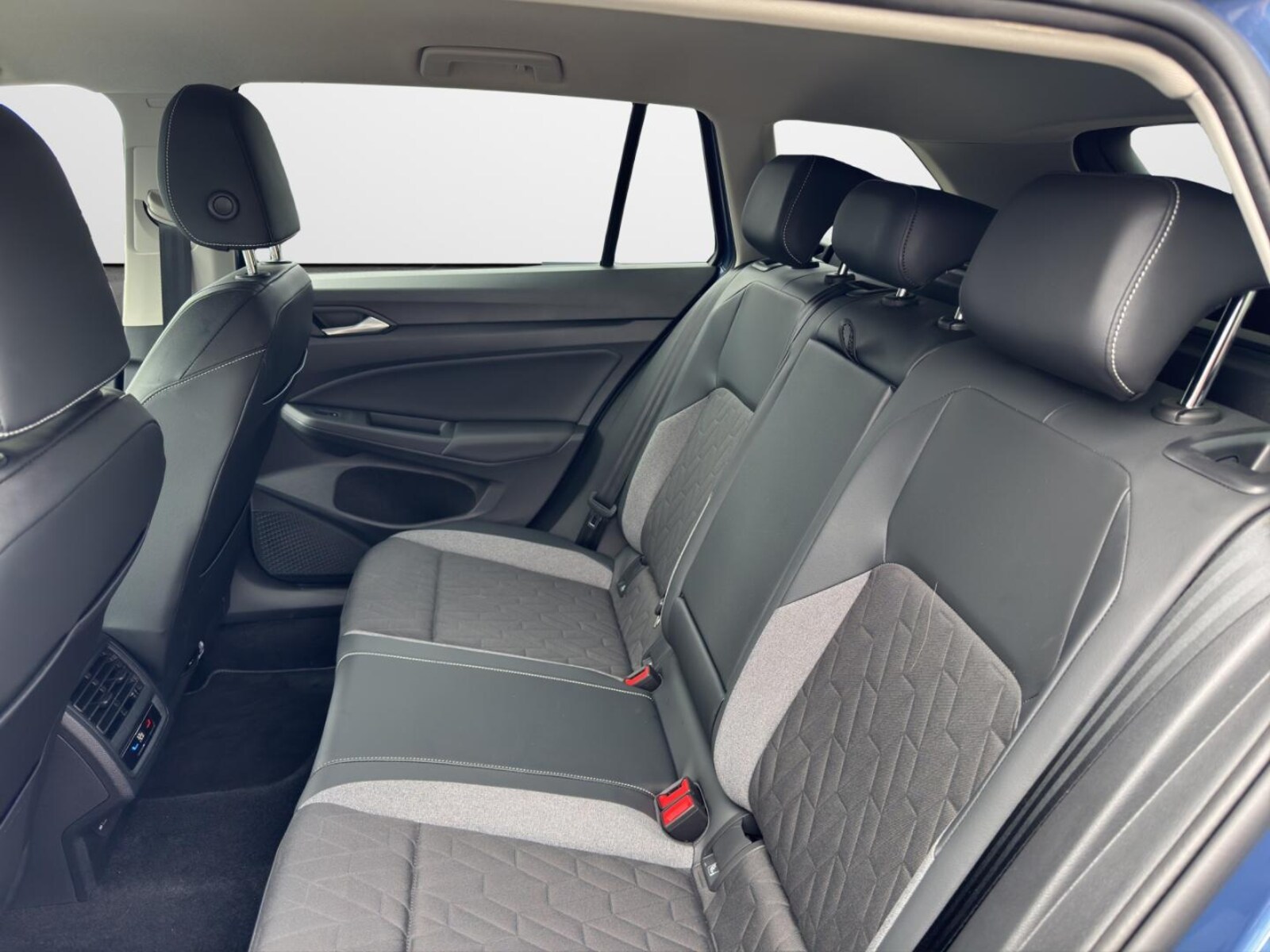 Volkswagen Golf Variant – Bild 12