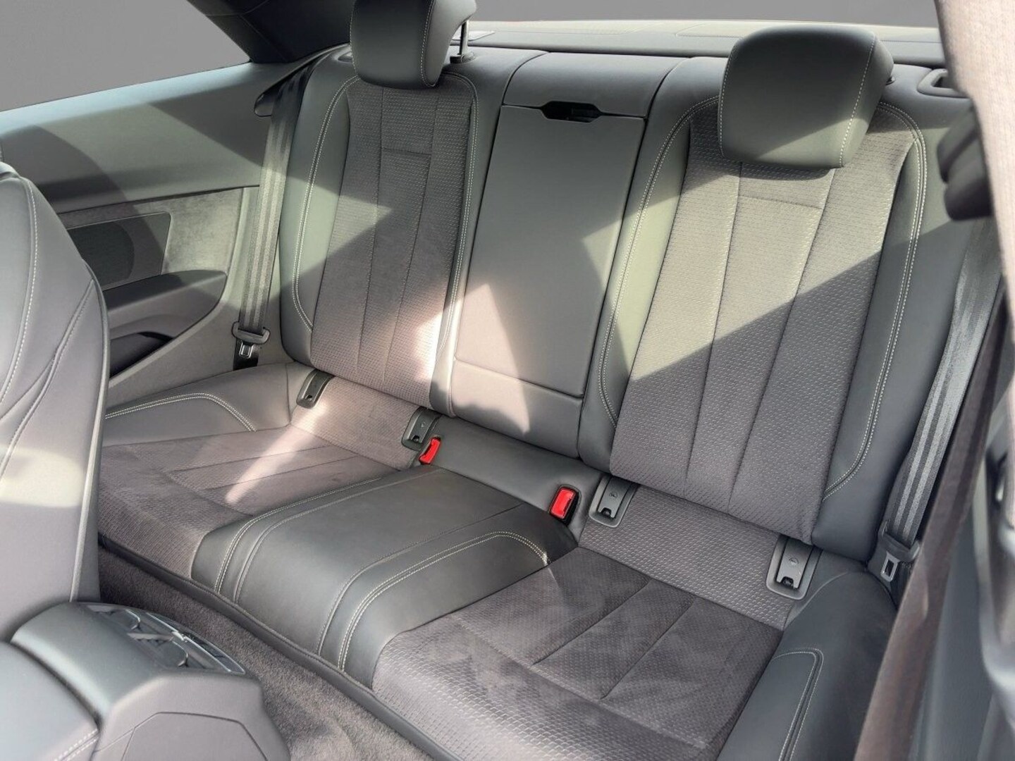 Bild über Audi A5 Coupé S line 40 TFSI quattro S tronic - für weitere Informationen kontaktieren Sie den Audi Partner