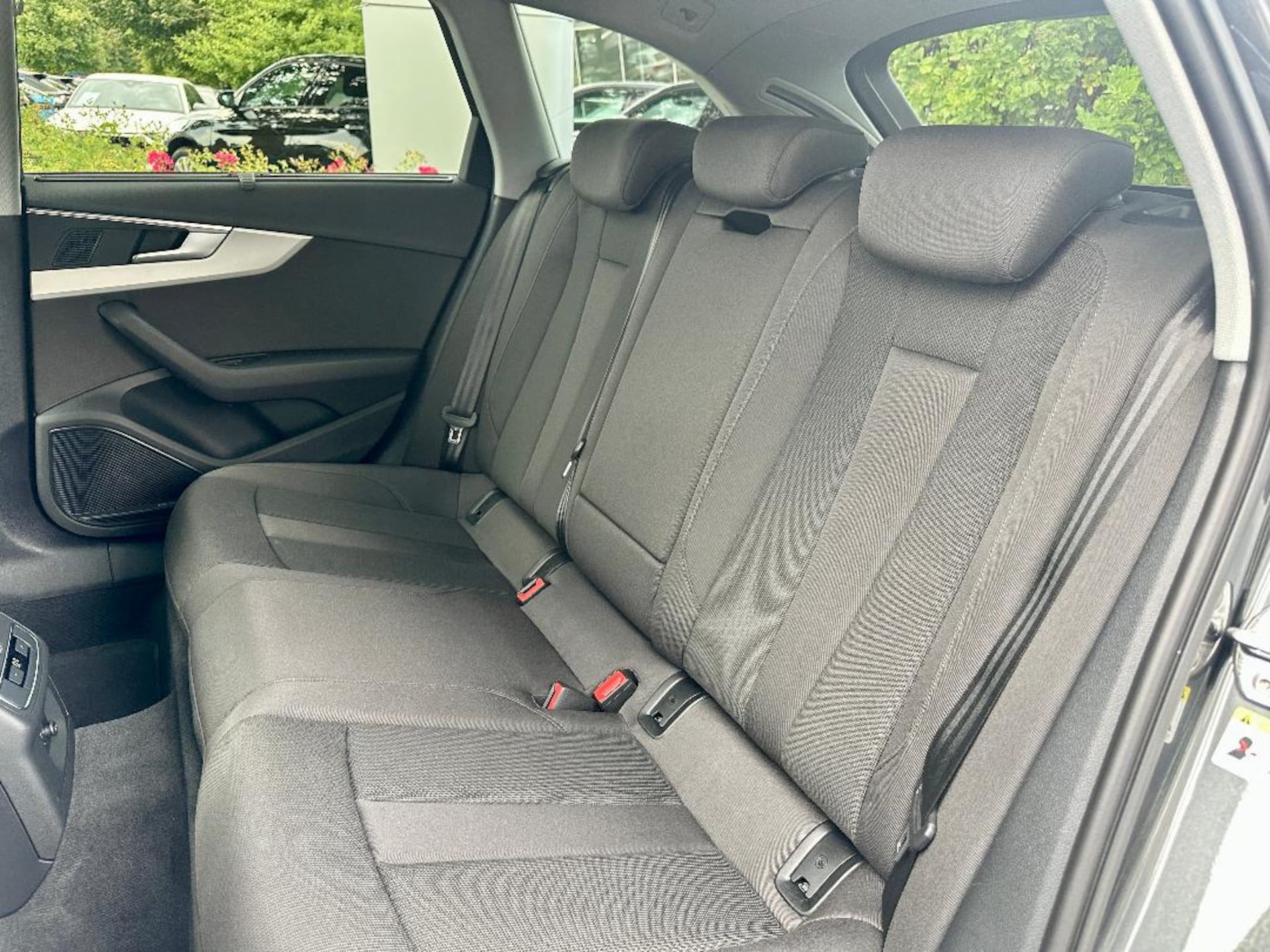 Audi A4 Avant S line