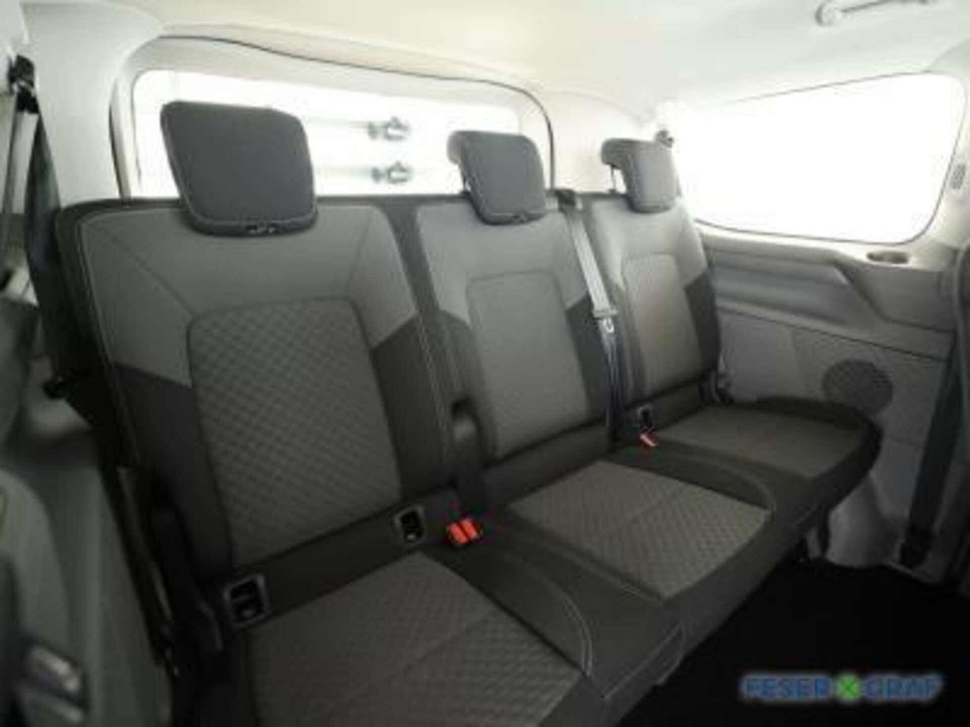 Volkswagen e-Caravelle Life