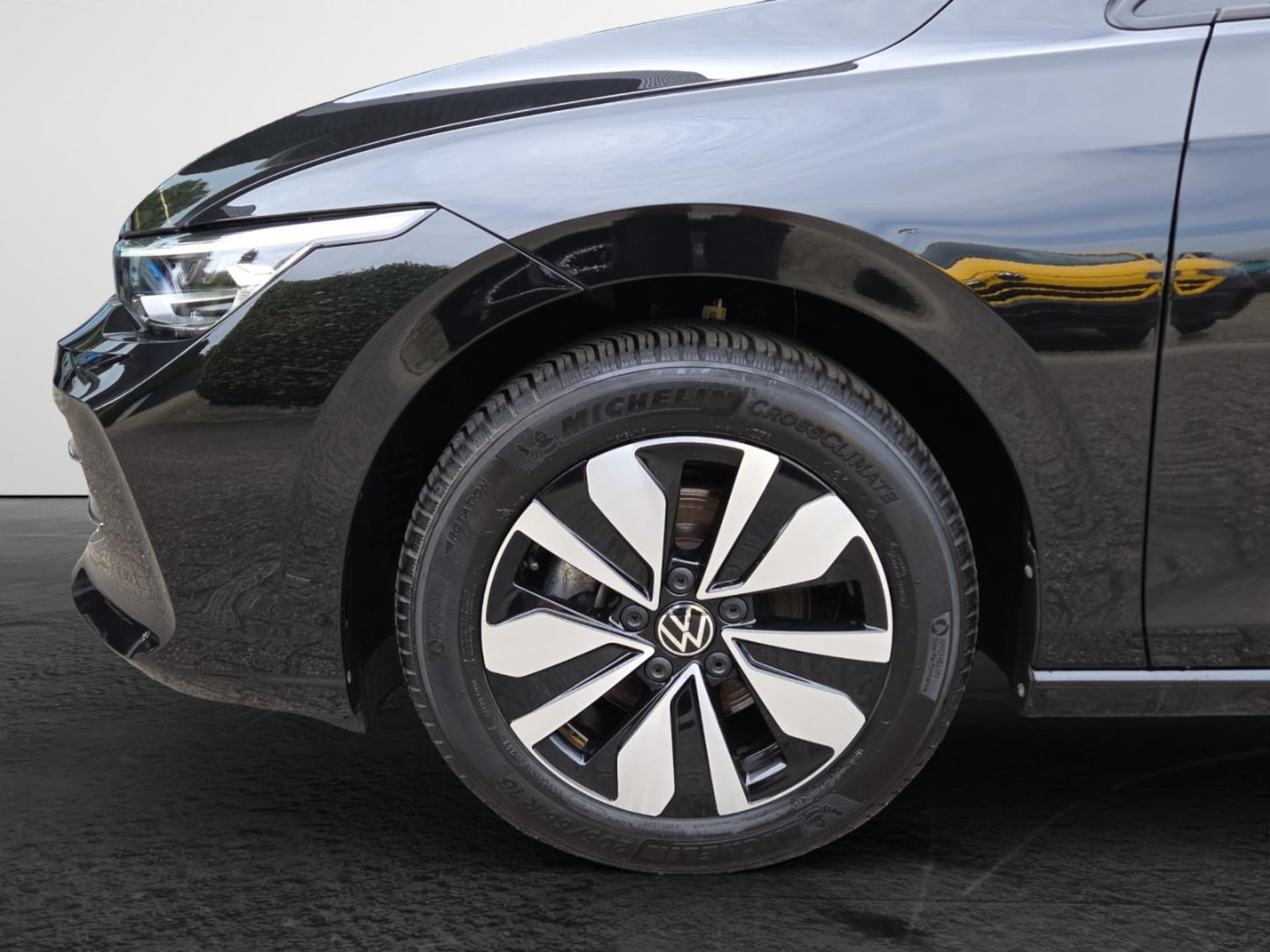 Volkswagen Golf Life