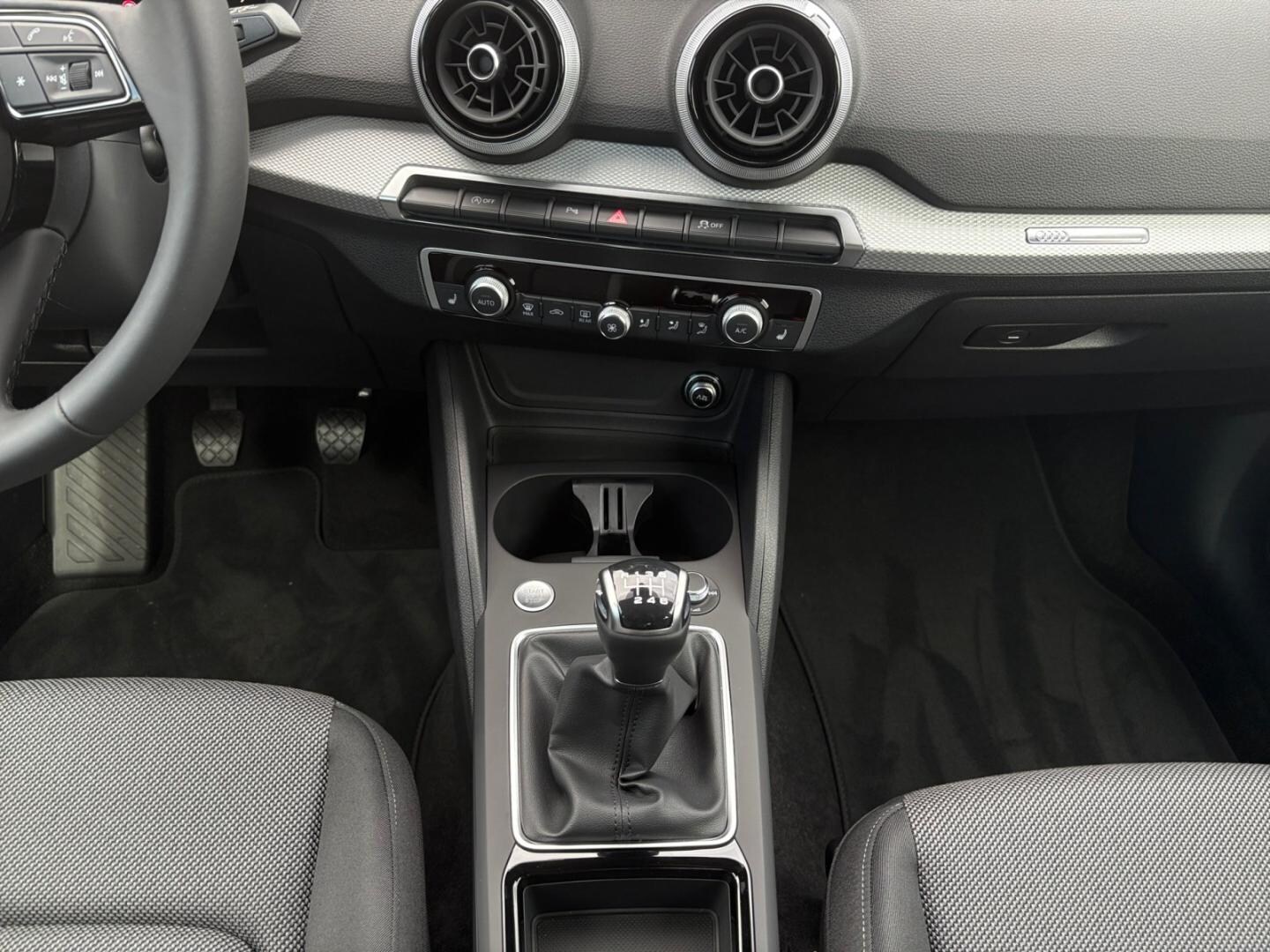 Bild über Audi Q2 30 TFSI Schaltgetriebe - für weitere Informationen kontaktieren Sie den Audi Partner