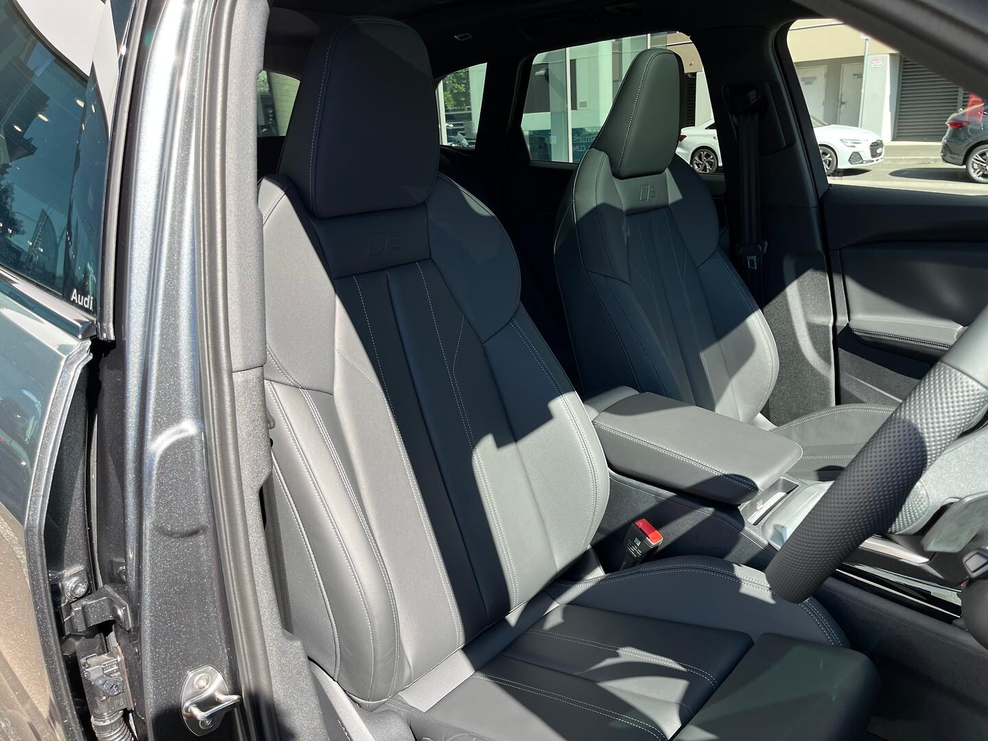 Image about Audi Q5 SUV TDI quattro 150 kW sport