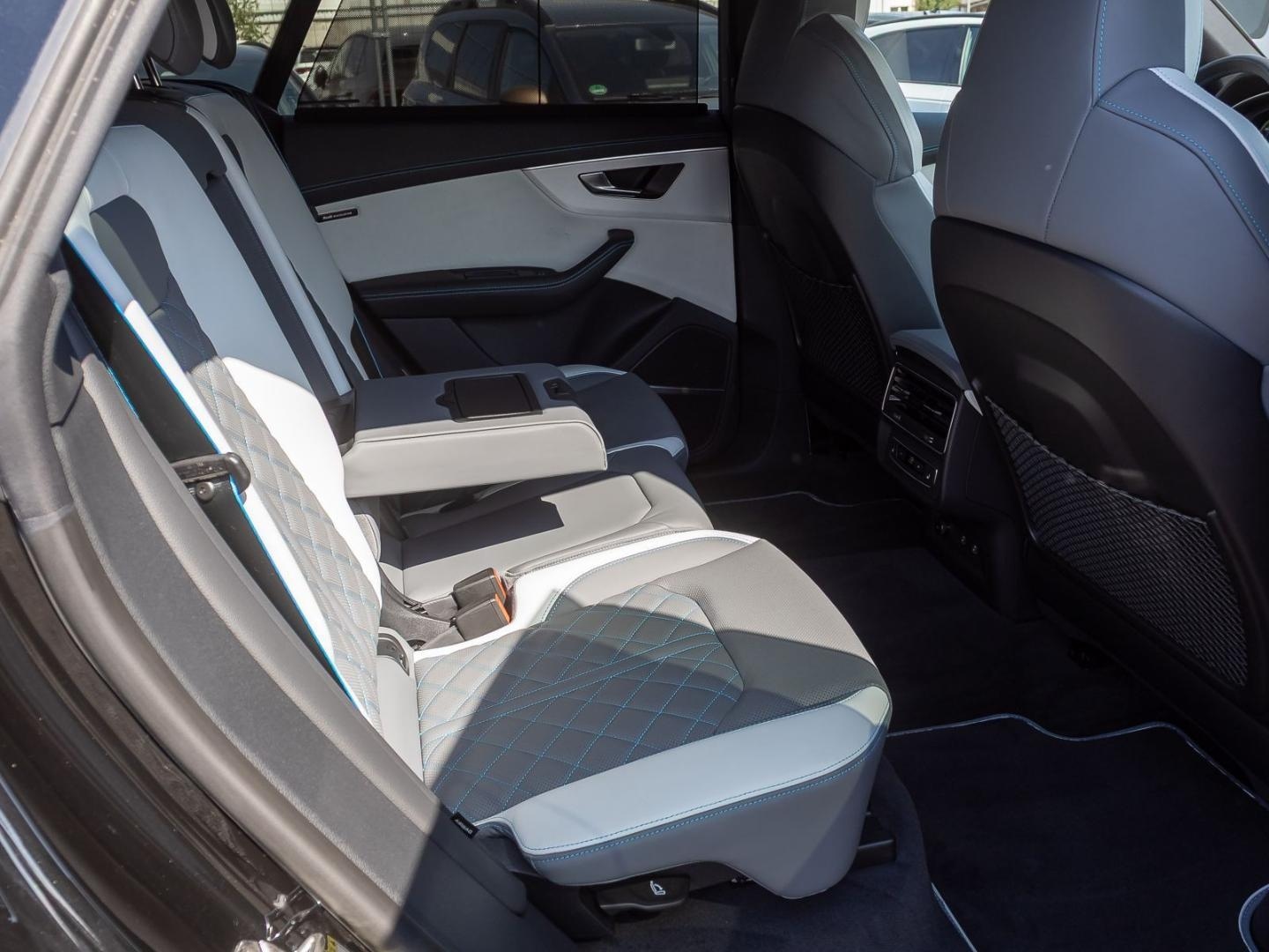 Bild über Audi Q8 SUV TFSI e 60 TFSI e quattro tiptronic - für weitere Informationen kontaktieren Sie den Audi Partner