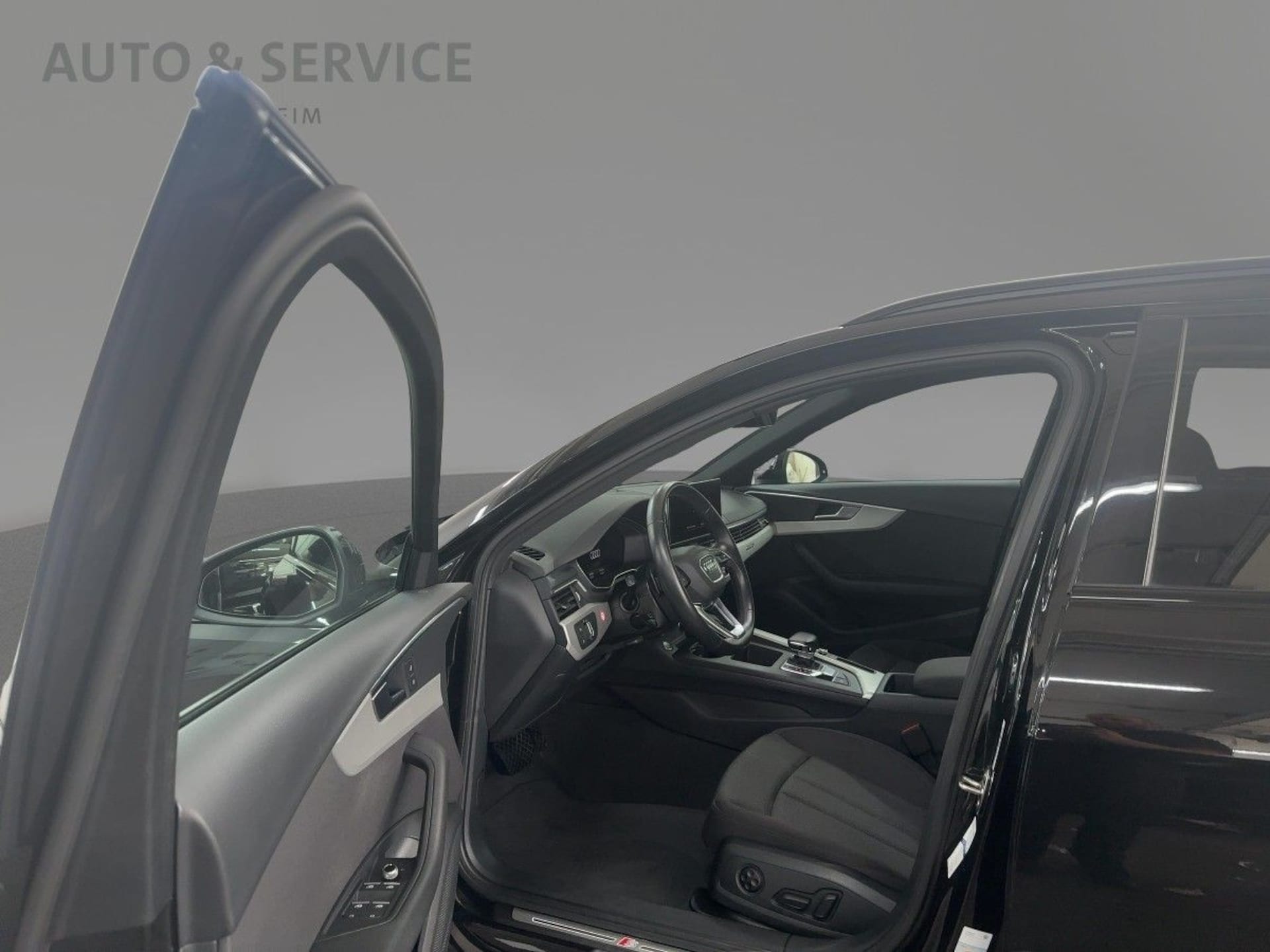Audi A4 Avant S line