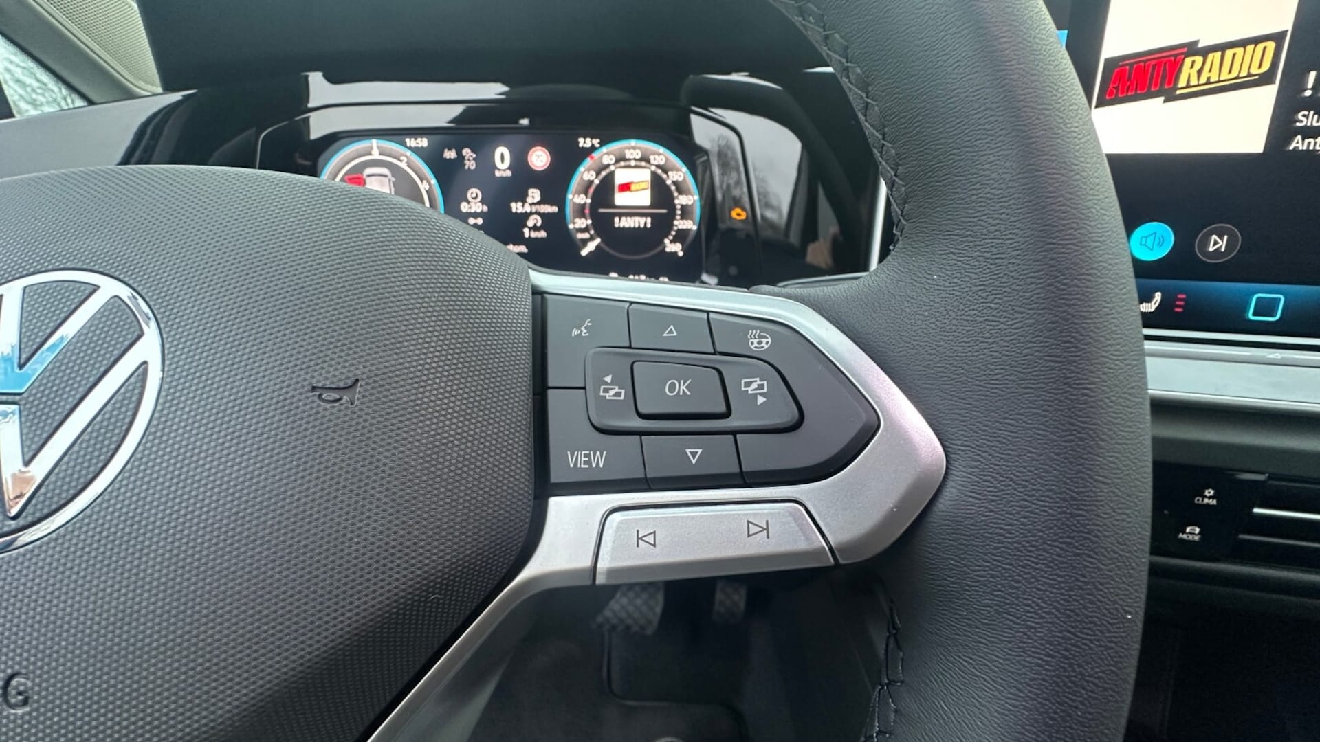 Volkswagen Golf Life