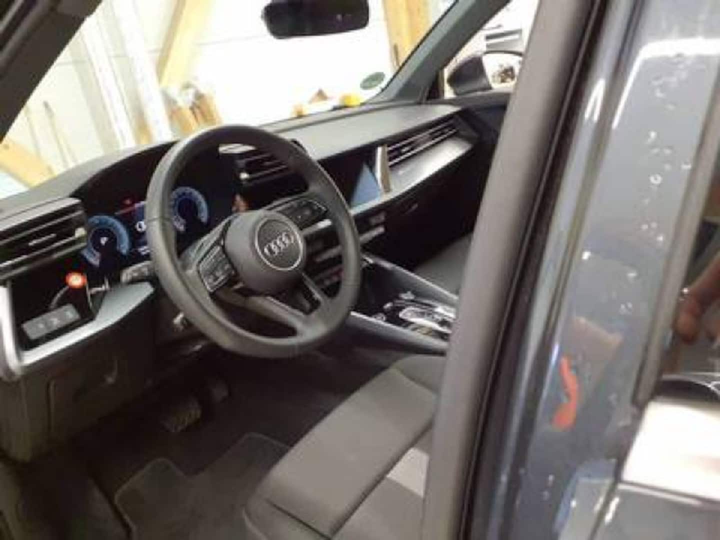 Bild über Audi A3 Limousine TDI S tronic - für weitere Informationen kontaktieren Sie den Audi Partner