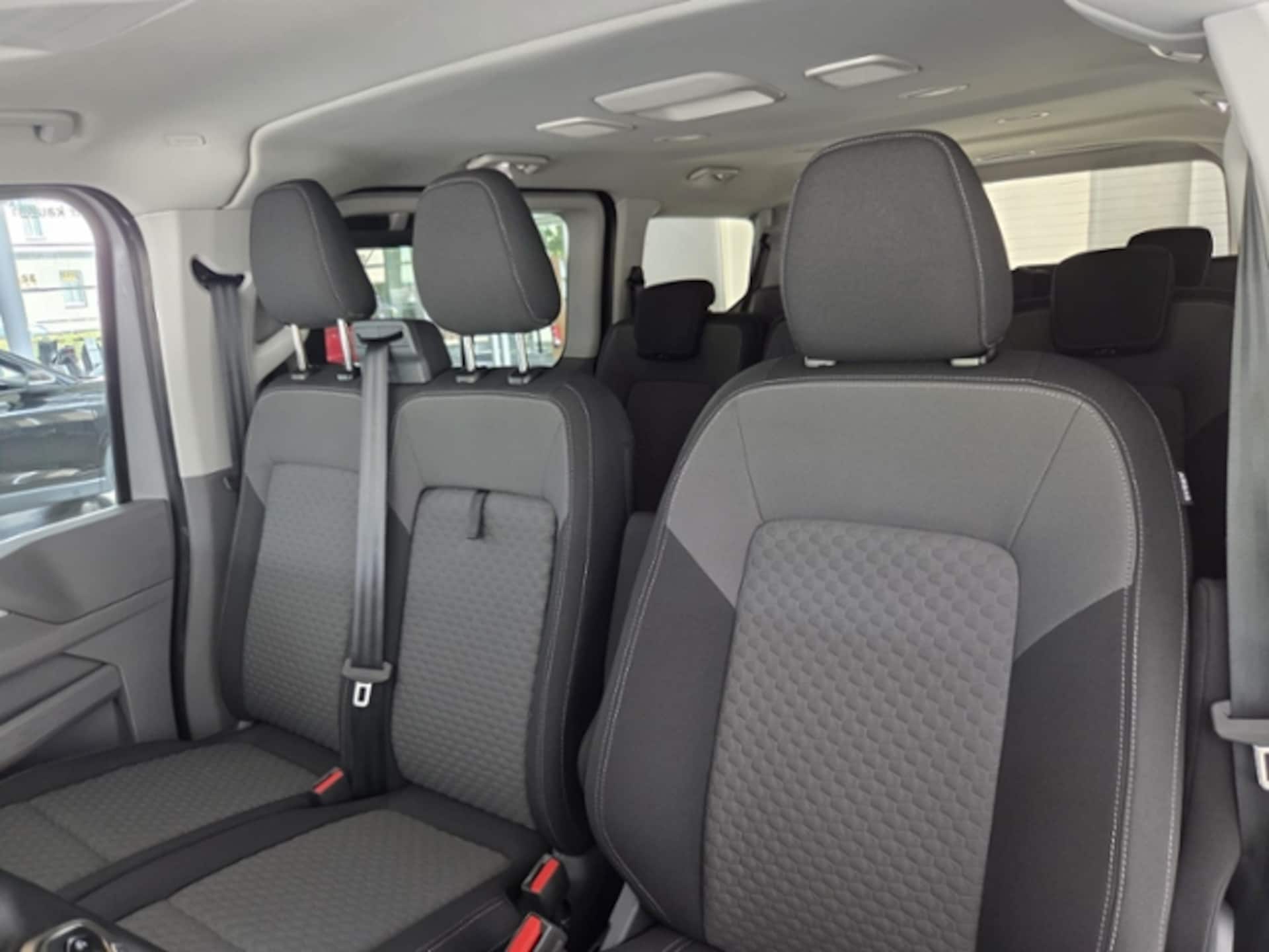 Volkswagen Caravelle Edition