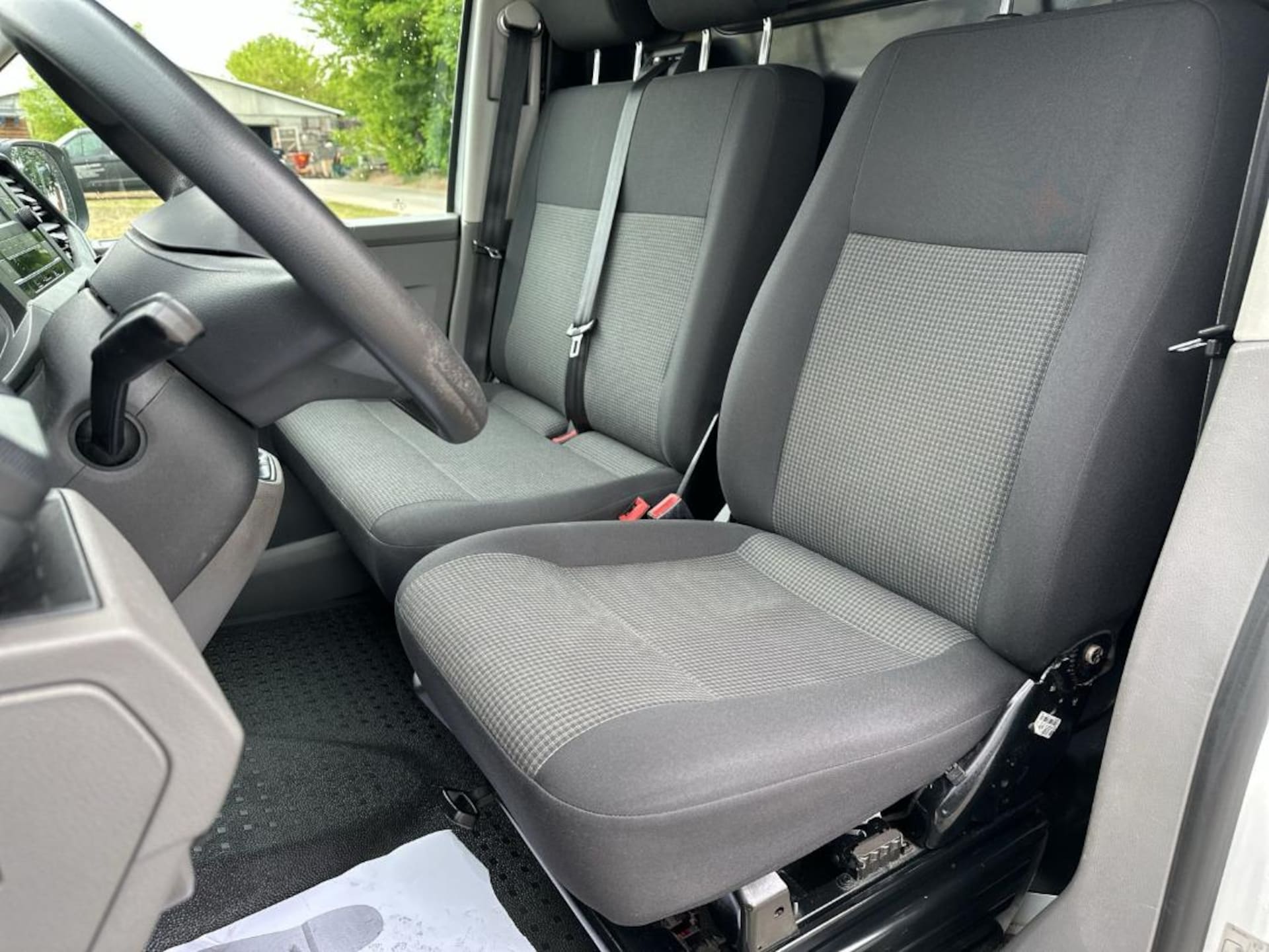 Volkswagen T6.1 Transporter Kasten langer Radstand