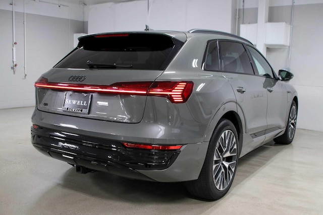 2024 Audi Q8 e-tron
