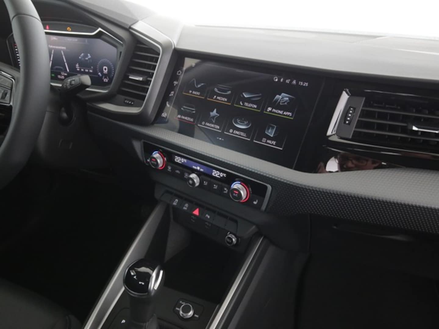 Bild über Audi A1 Sportback 25 TFSI S tronic - für weitere Informationen kontaktieren Sie den Audi Partner