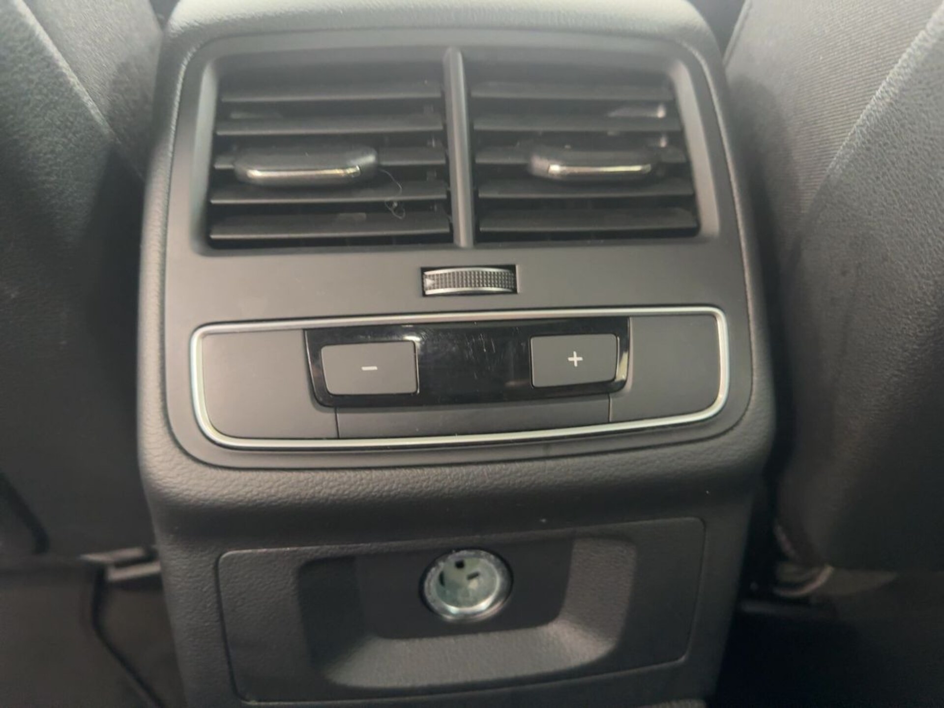 Audi A4 Avant S line