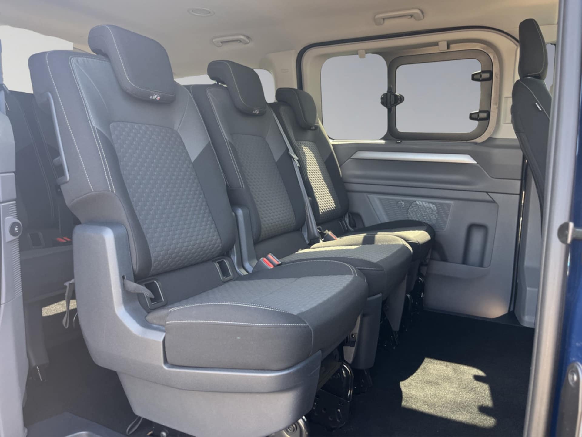 Volkswagen Caravelle Style