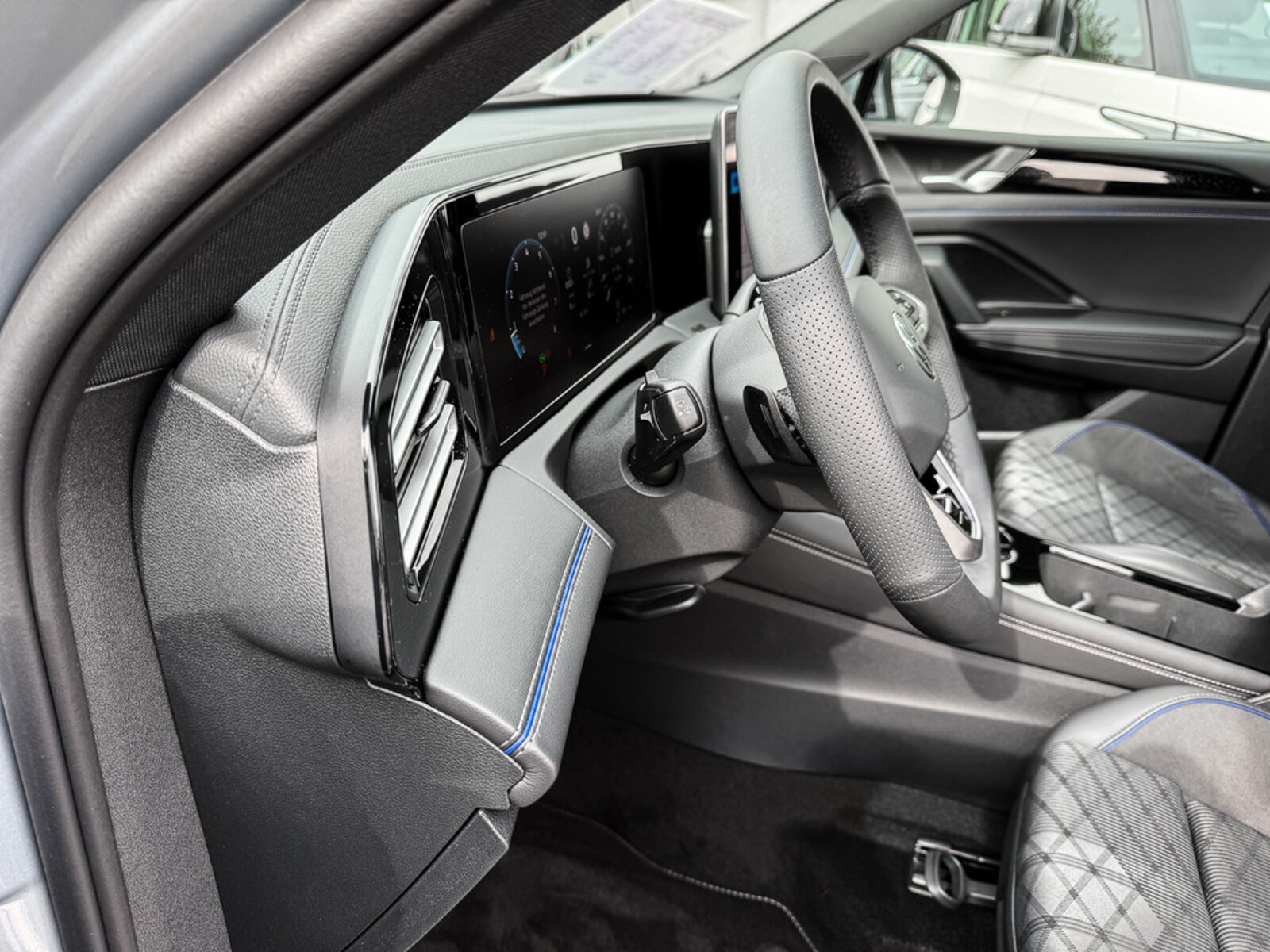 Volkswagen Tiguan – Bild 17