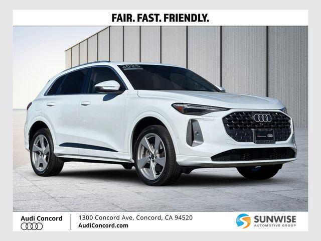 2025 Audi Q5 40 Premium Plus's photo