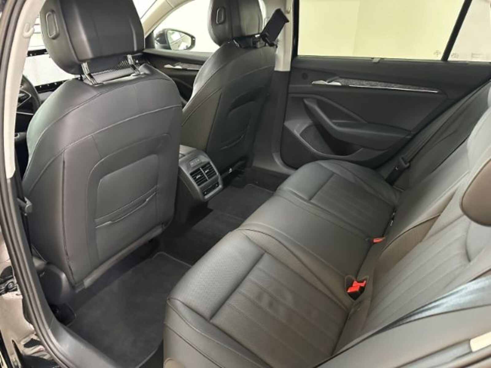 Škoda Superb Combi – Bild 15