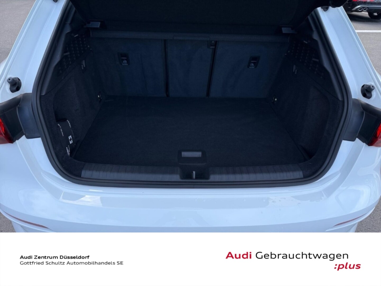 Bild über Audi A3 Sportback 30 TFSI Schaltgetriebe - für weitere Informationen kontaktieren Sie den Audi Partner