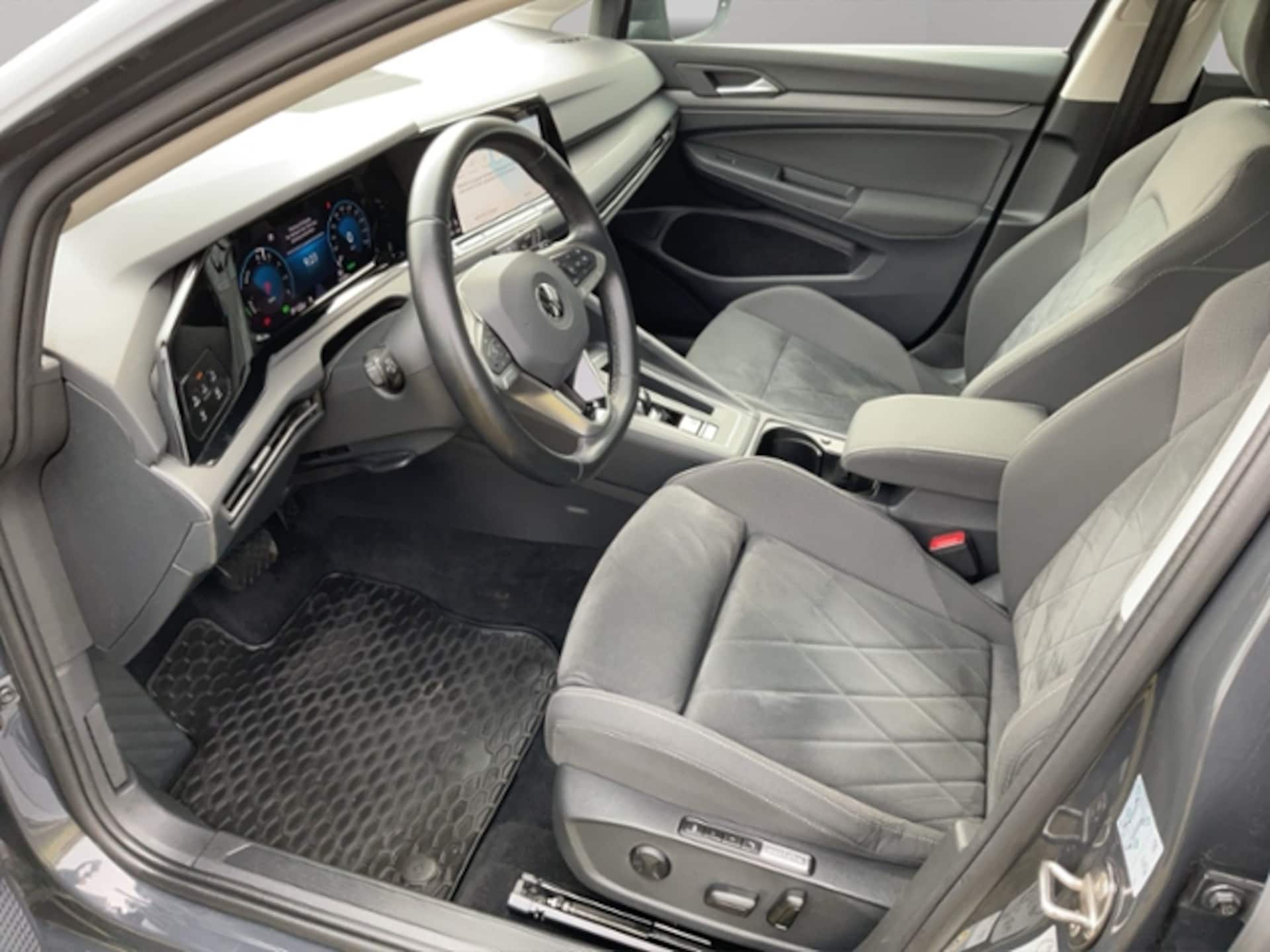 Volkswagen Golf Style
