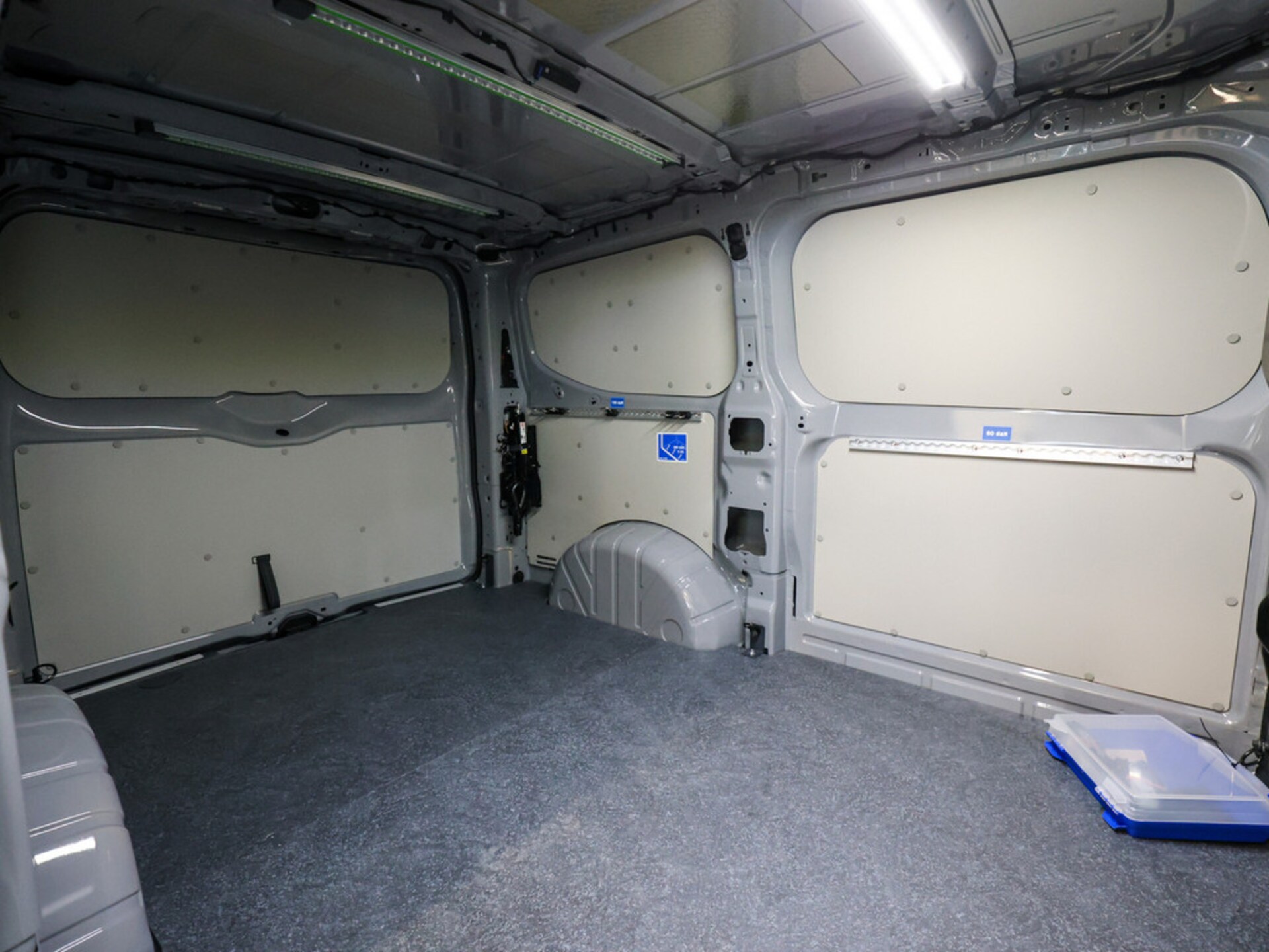 Volkswagen Transporter Kasten kurzer Radstand
