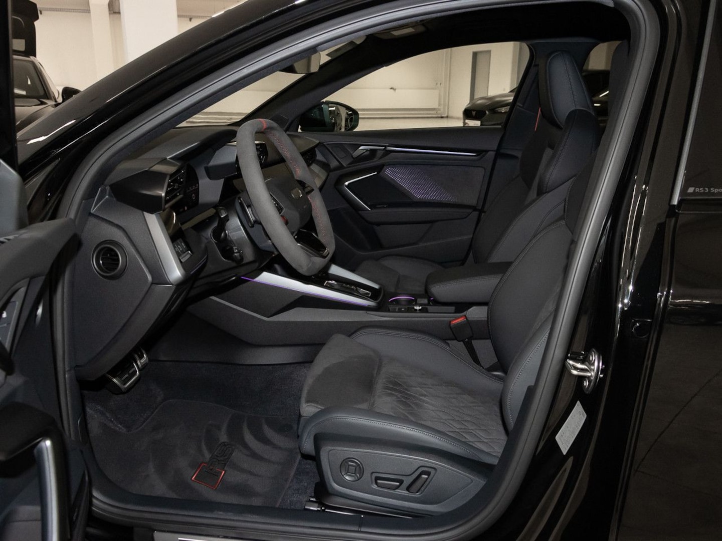 Bild über Audi RS 3 Sportback TFSI quattro 294 kW S tronic - für weitere Informationen kontaktieren Sie den Audi Partner
