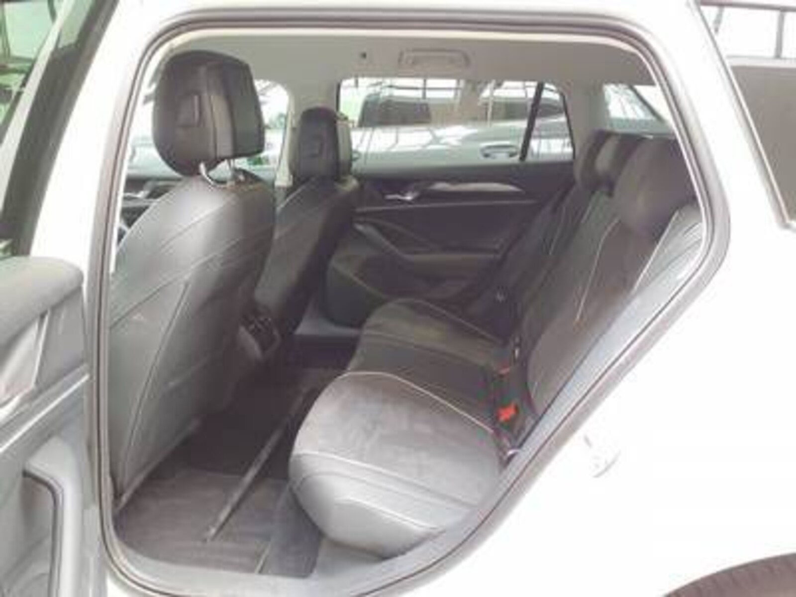 Volkswagen Passat – Bild 7