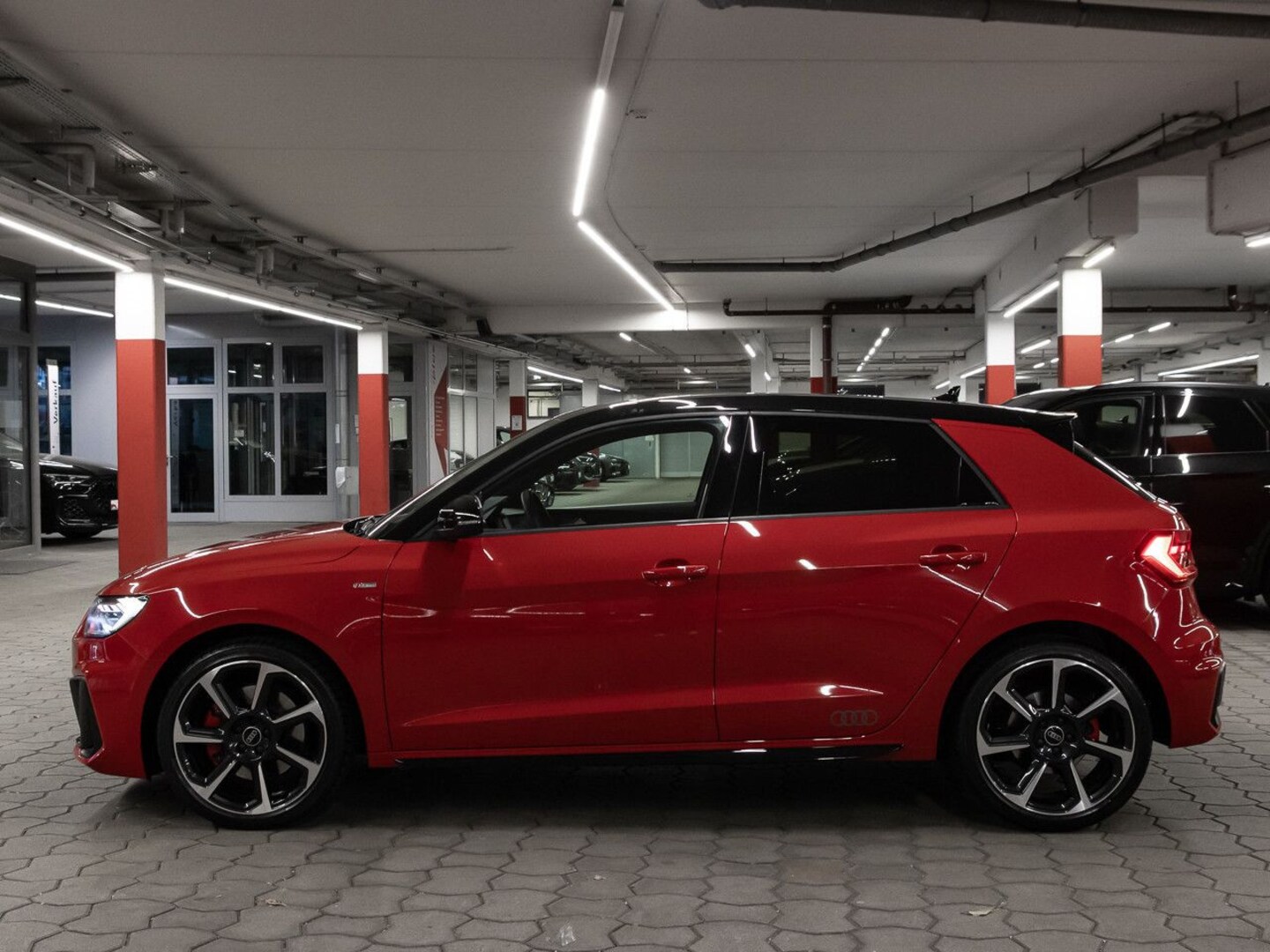 Bild über Audi A1 Sportback S line 40 TFSI S tronic - für weitere Informationen kontaktieren Sie den Audi Partner
