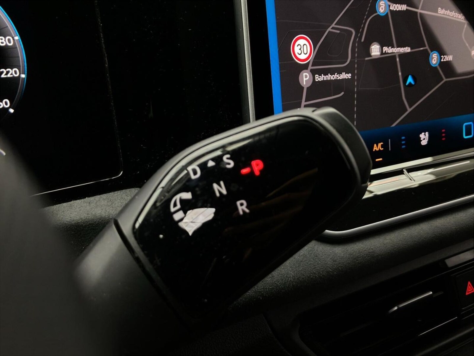 Volkswagen Tiguan – Bild 7
